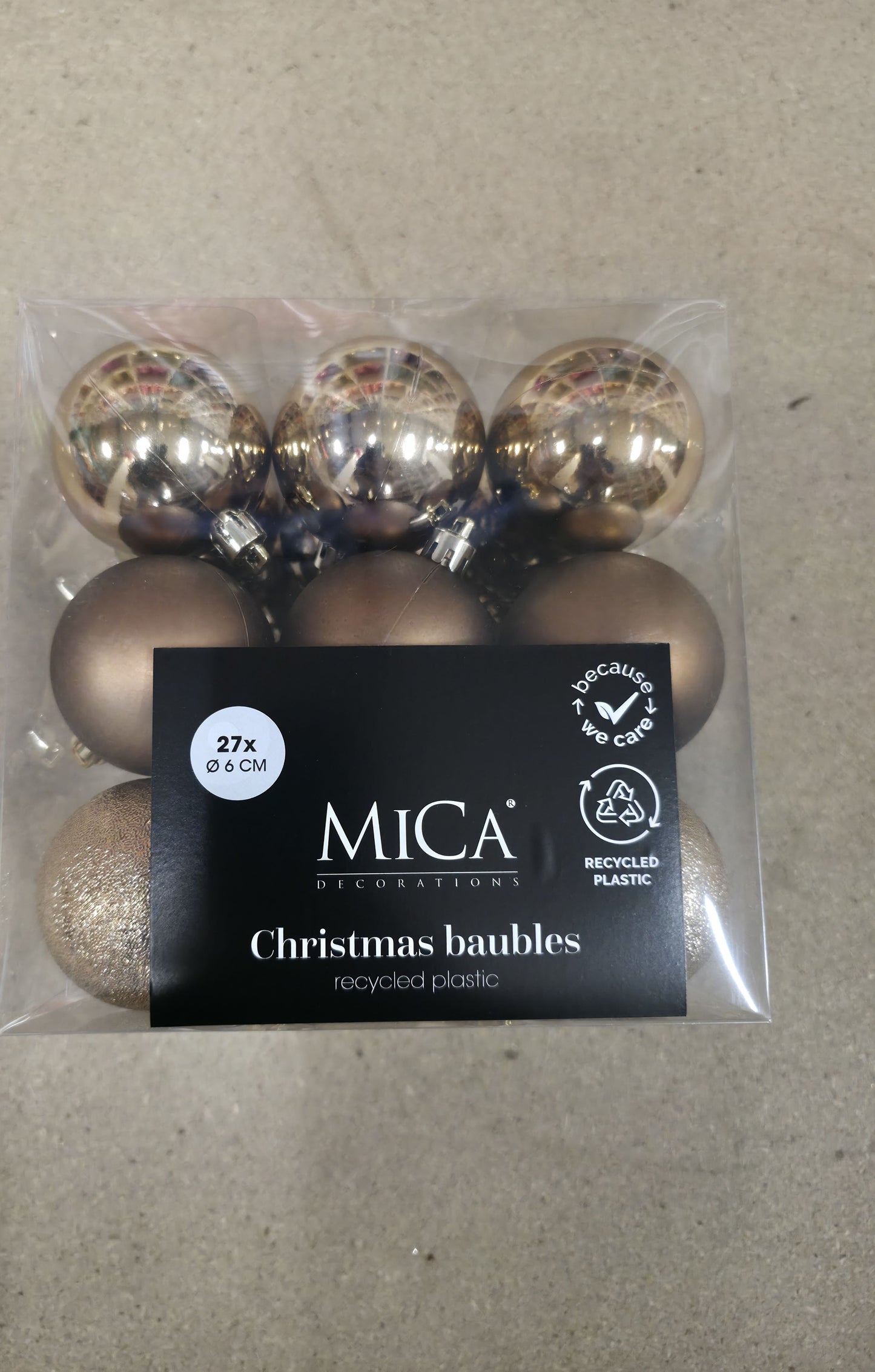 Bauble Unbreakable 6cm Brown X27