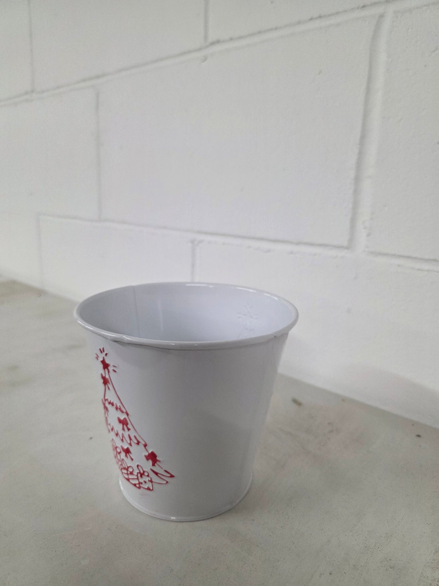 Metal Indica Pot Xmas 14cm White