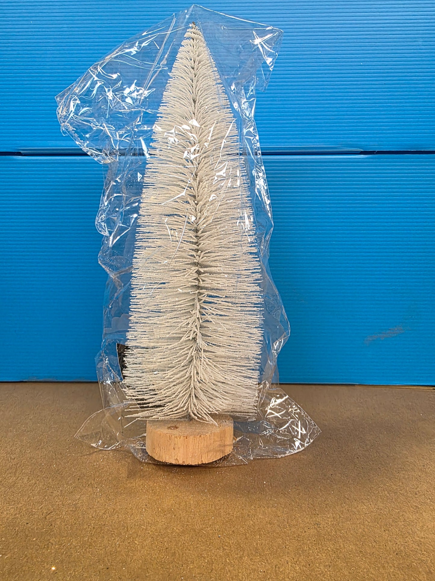 Tree Bristle White 25x8cm