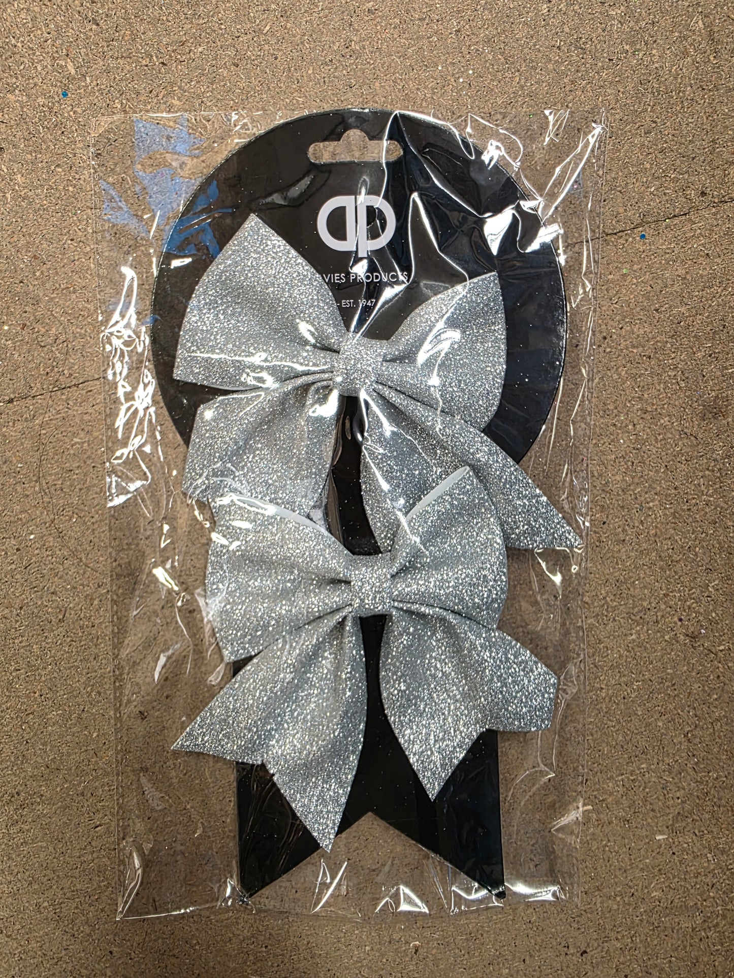 Luxe Glitter Bow Silver 12x13cm X2
