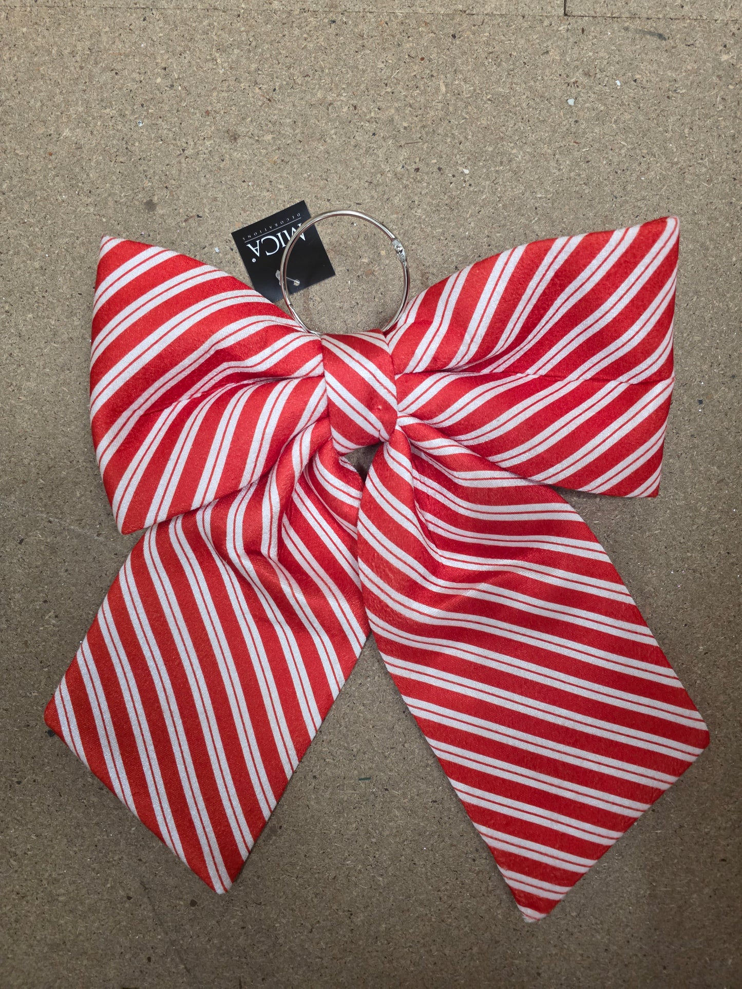 Bow Stripes Red and White 40x32x3cm
