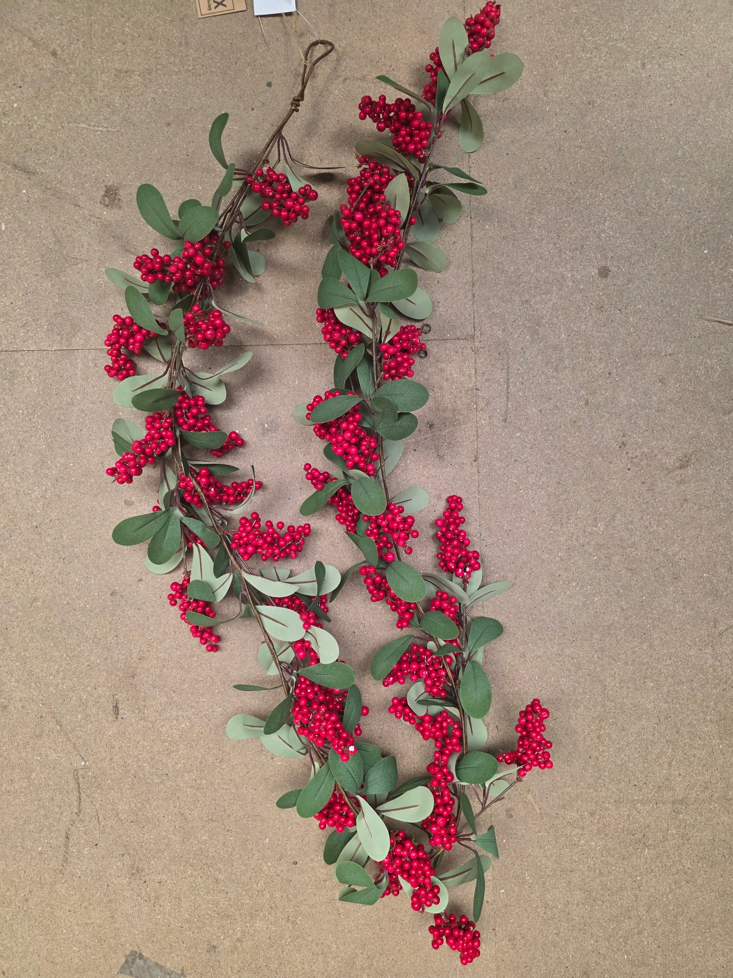 Garland Euca Berry Red 180x22cm