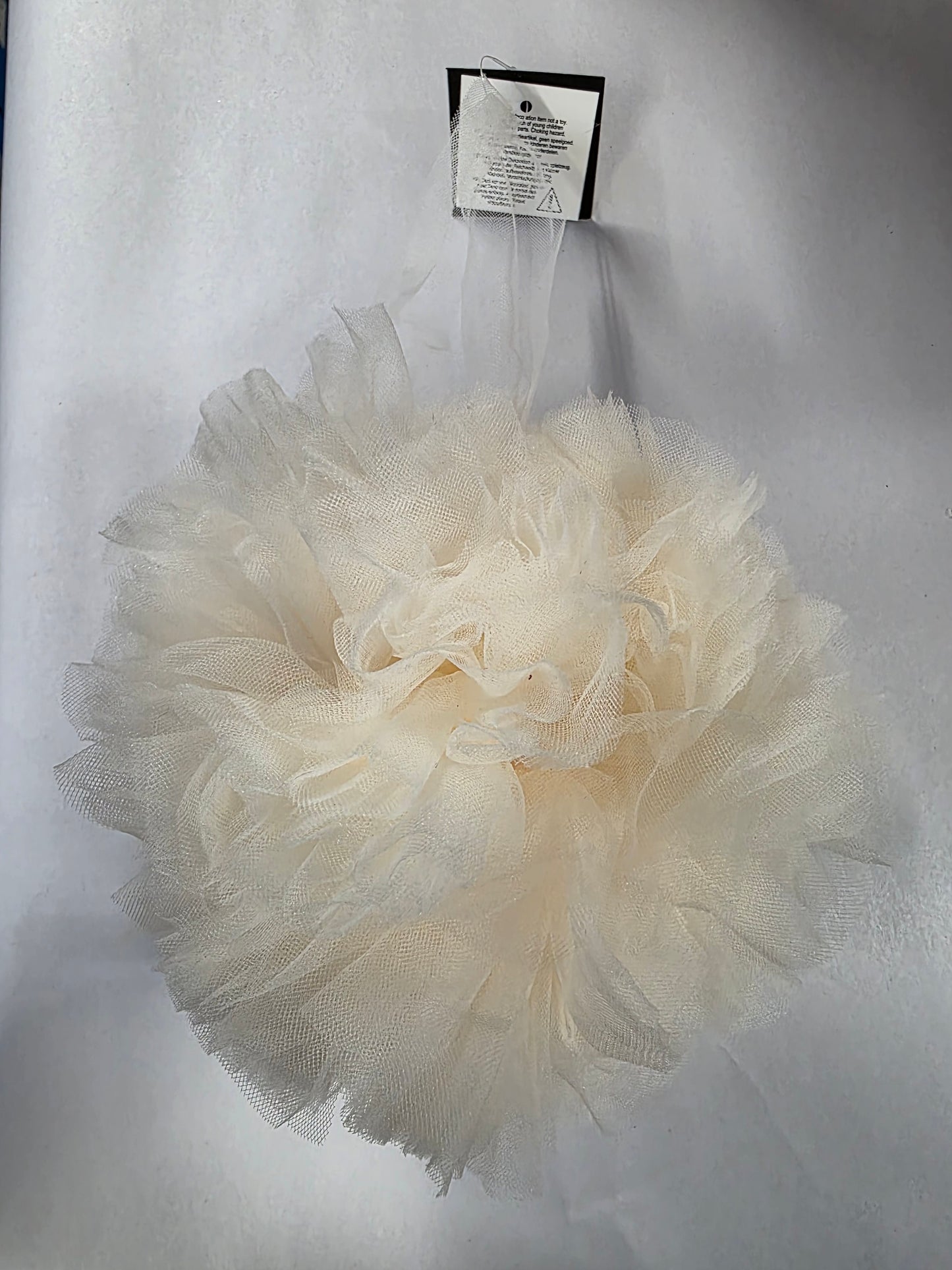 Hanging Ball Tulle Cream 18cm