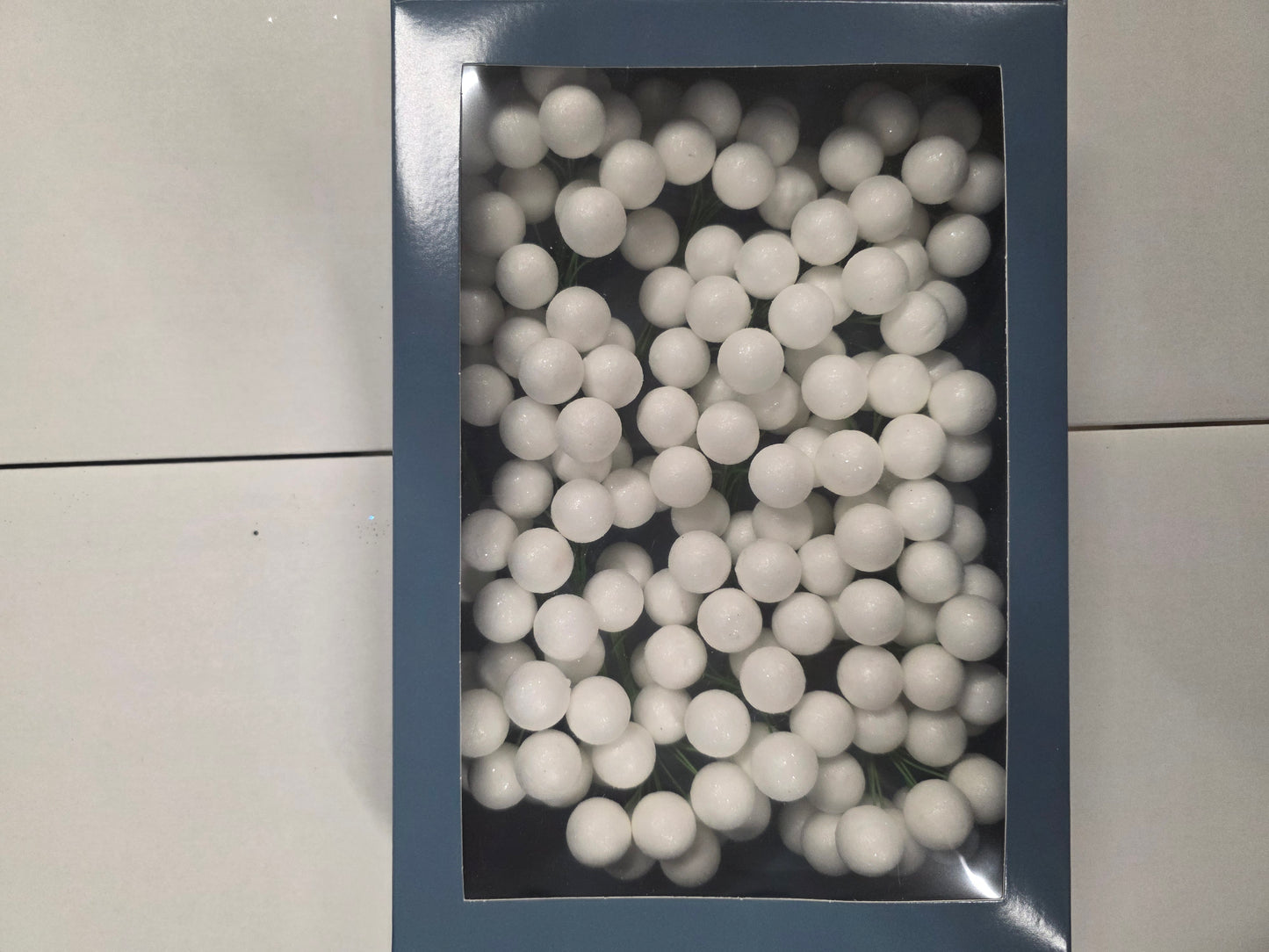 Wired Glitter Balls White 20mm X18 Bunches