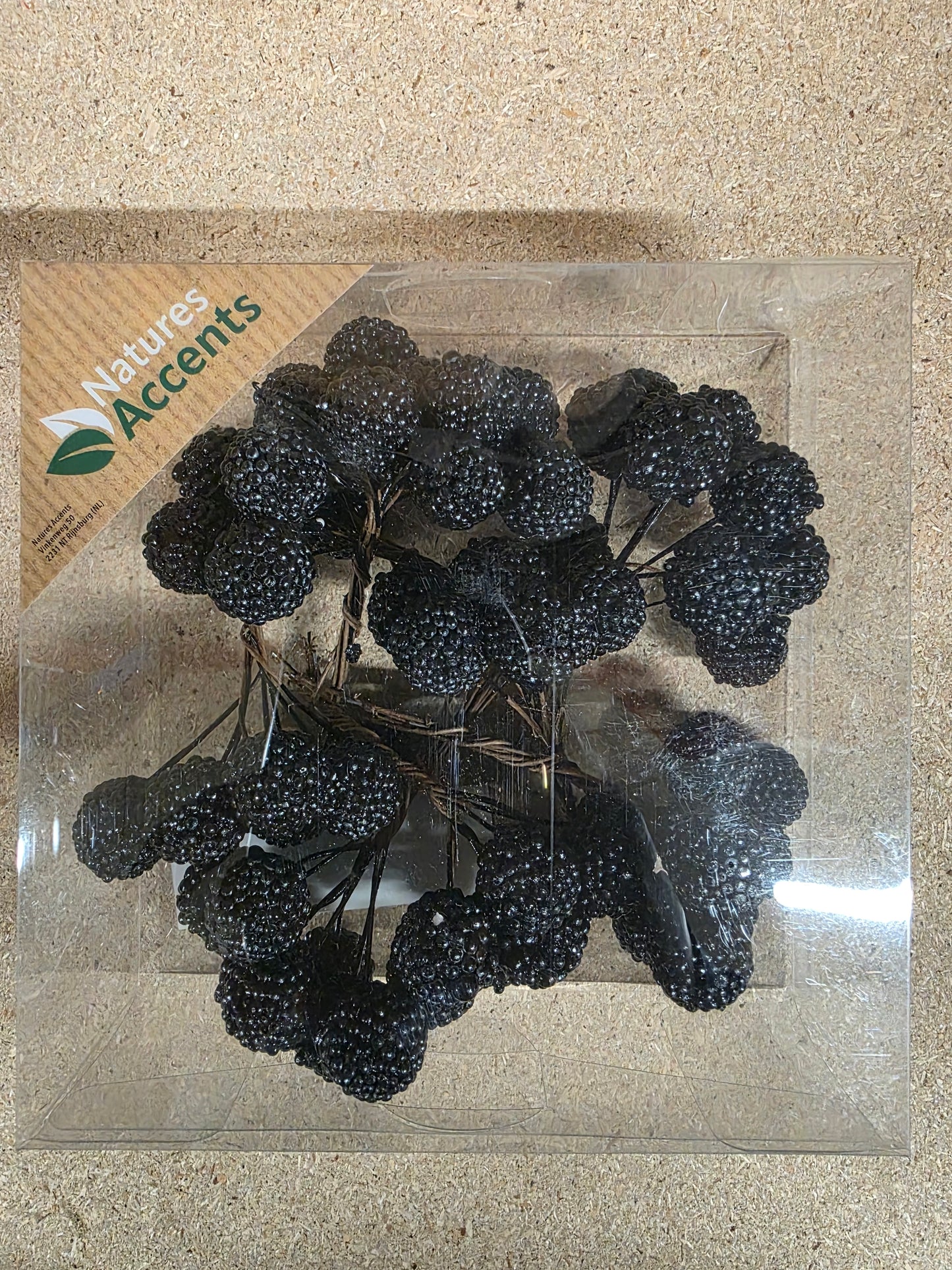 Blackberries On Wire Black X64