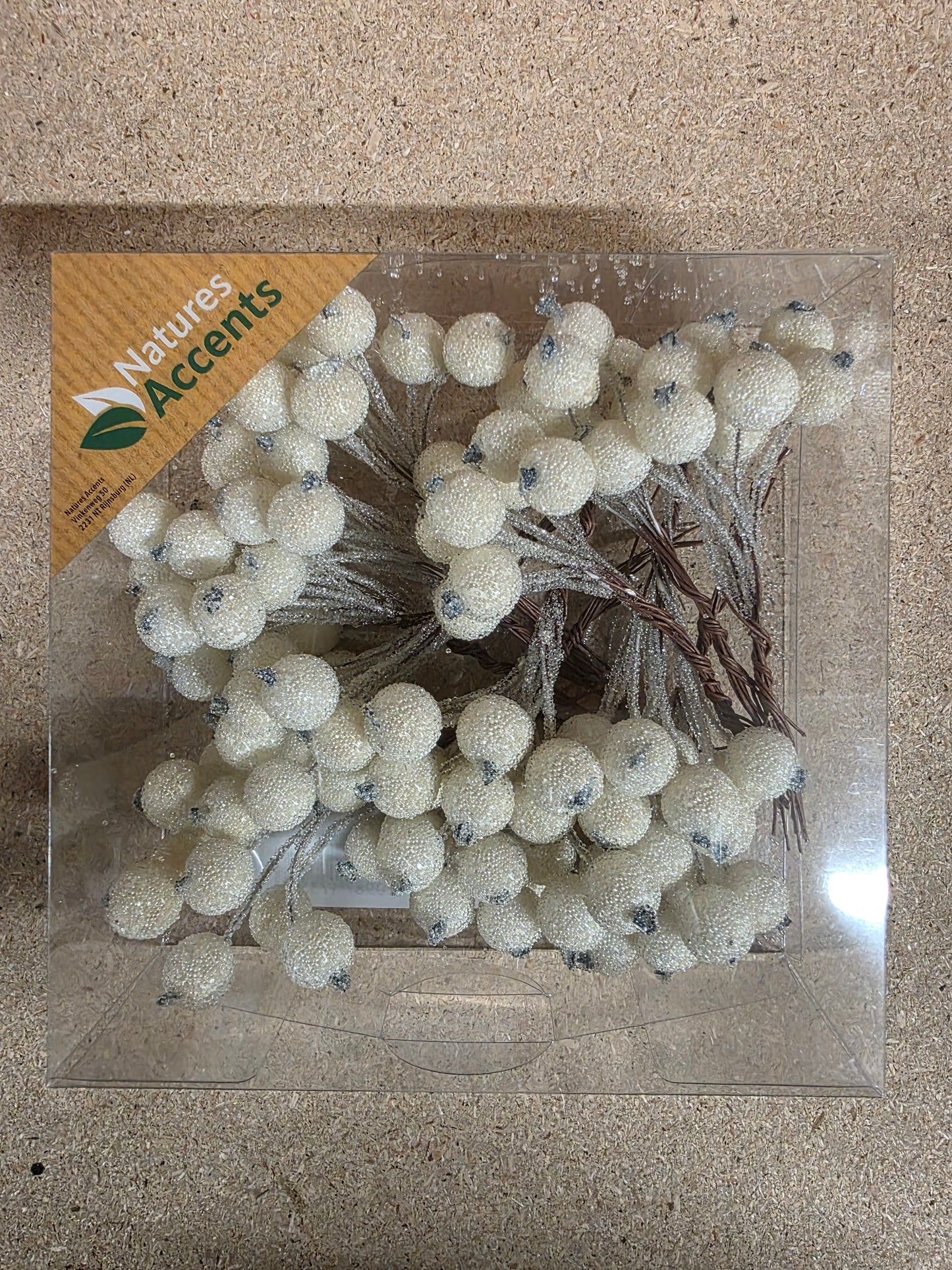 Berries Frosted 12mm On Wire X120 White