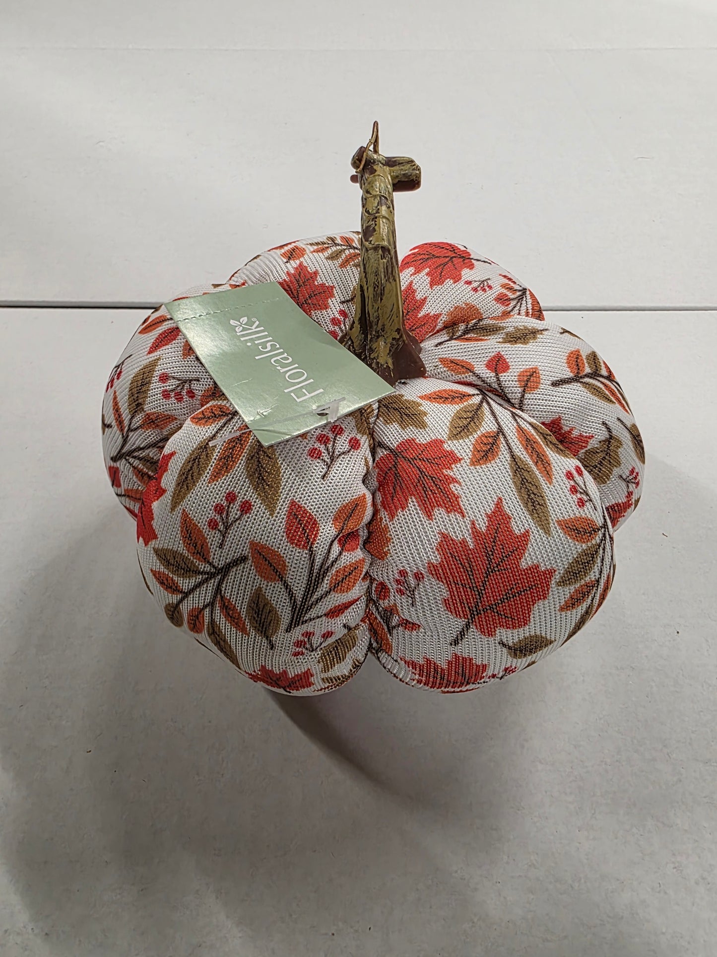 Autumn Maple Leaf Pumpkin 14cm