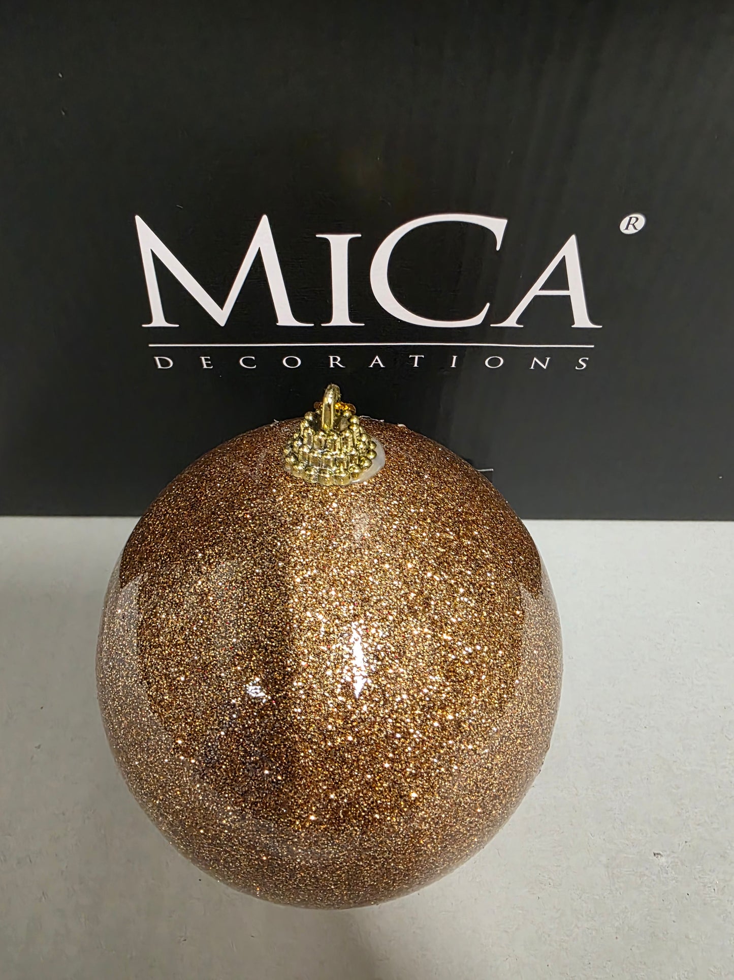 Bauble Unbreakable 10cm Gold X24