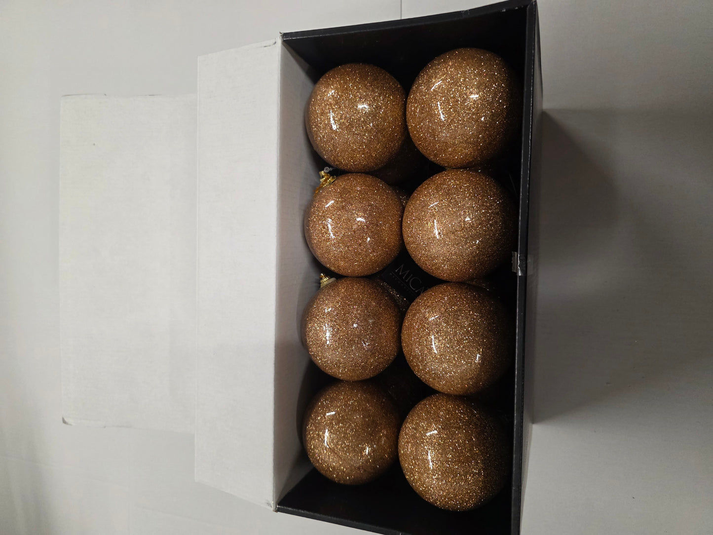 Bauble Unbreakable 8cm Gold X24