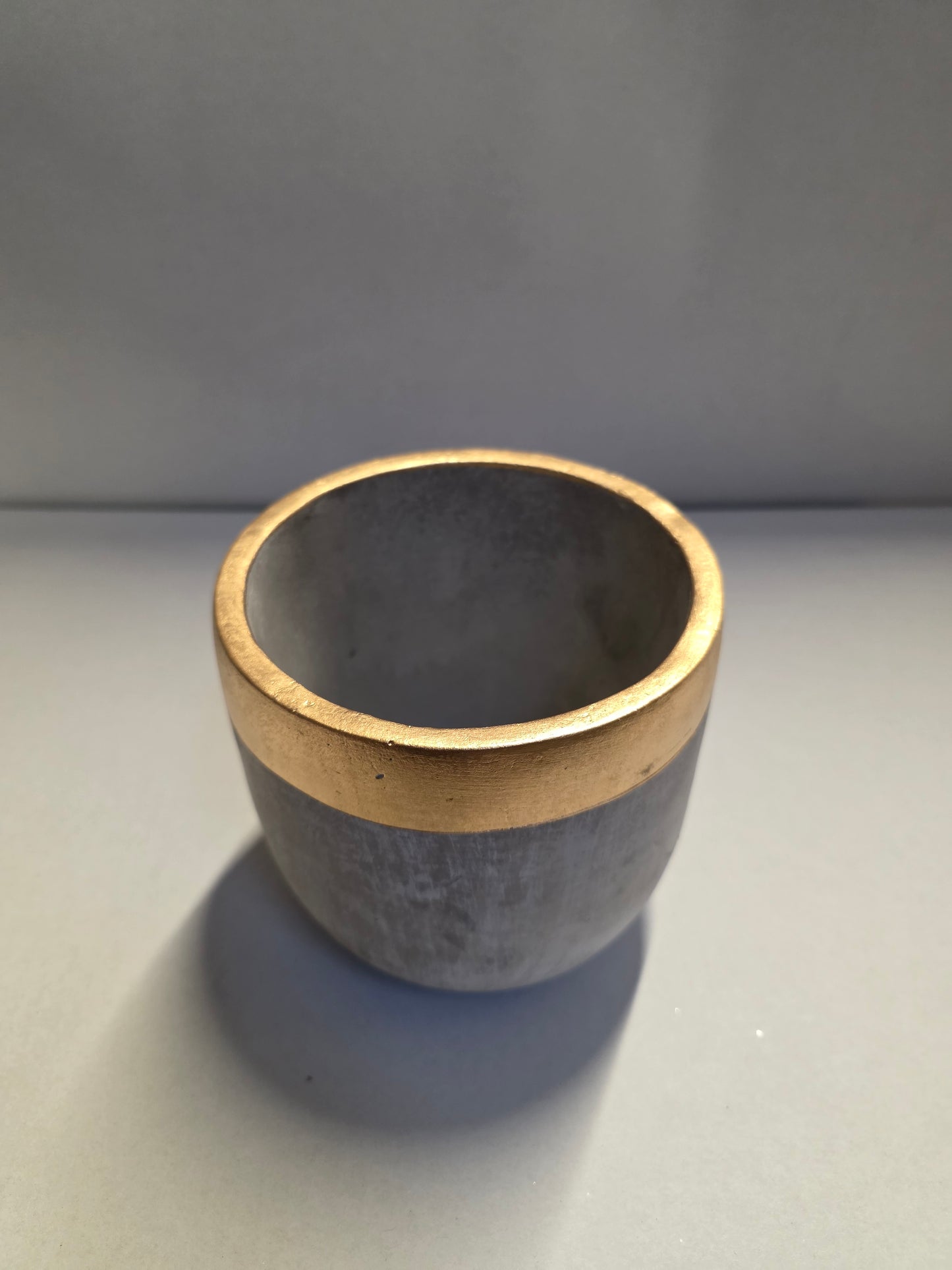 Cement Pot Grey With Gold Band 13cm