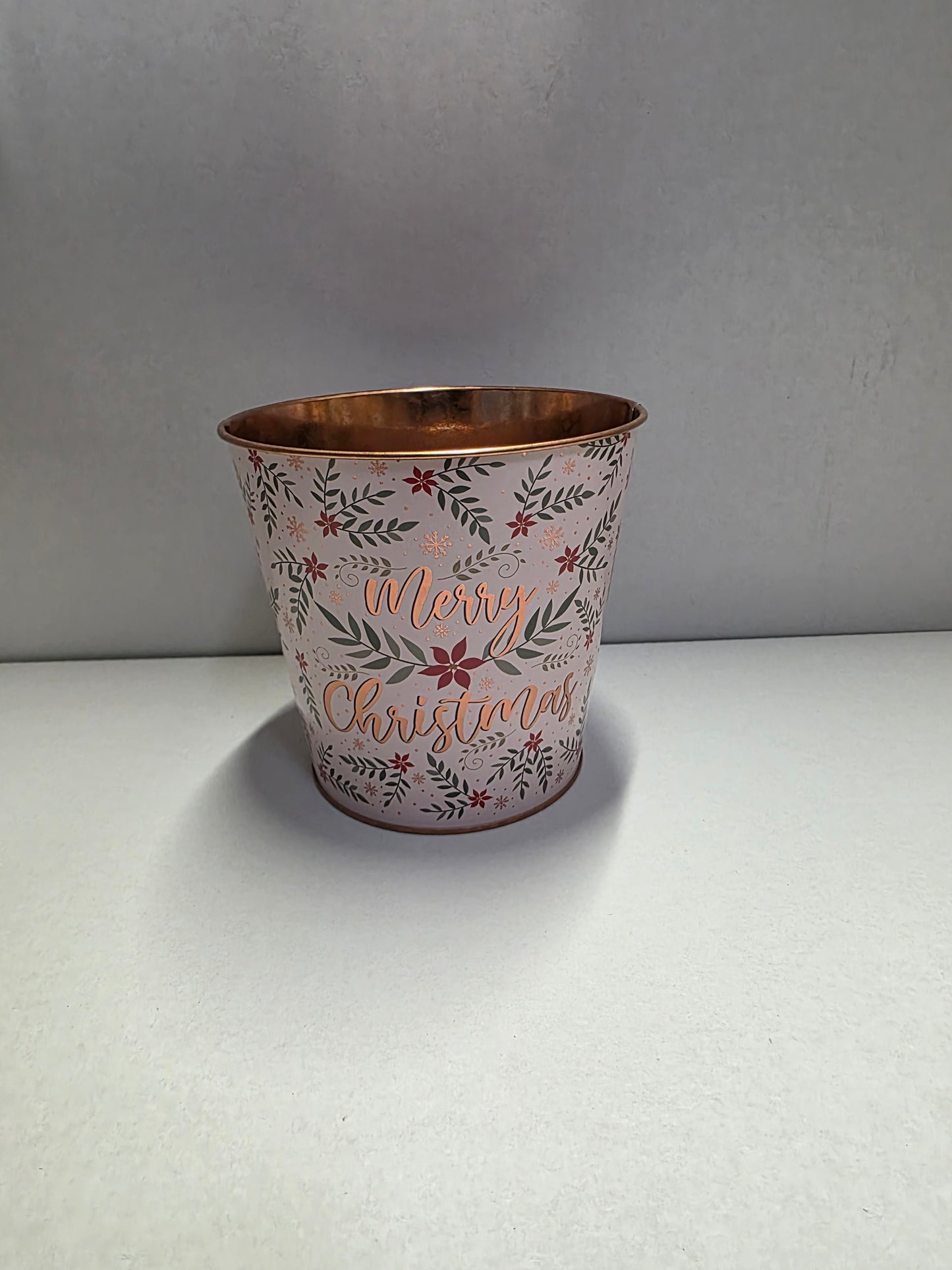 Merry Xmas Leaf Zinc Pot 15x13.7cm