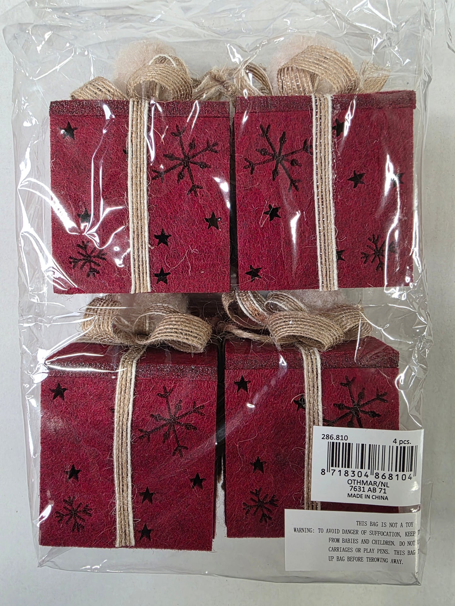 Felt Hanging Gift Red 9x6cm X4