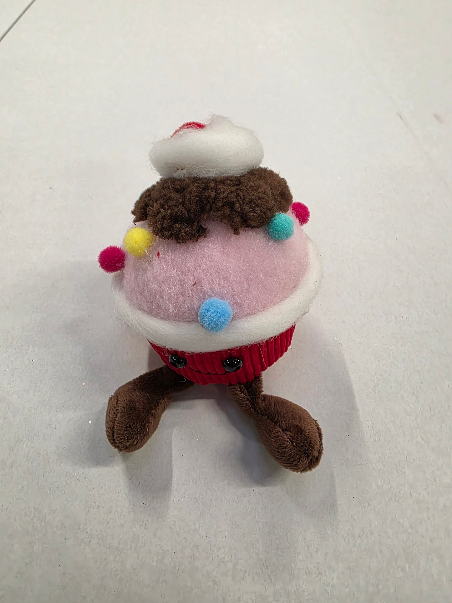 Hanging Plush Christmas Cupcake 15cm