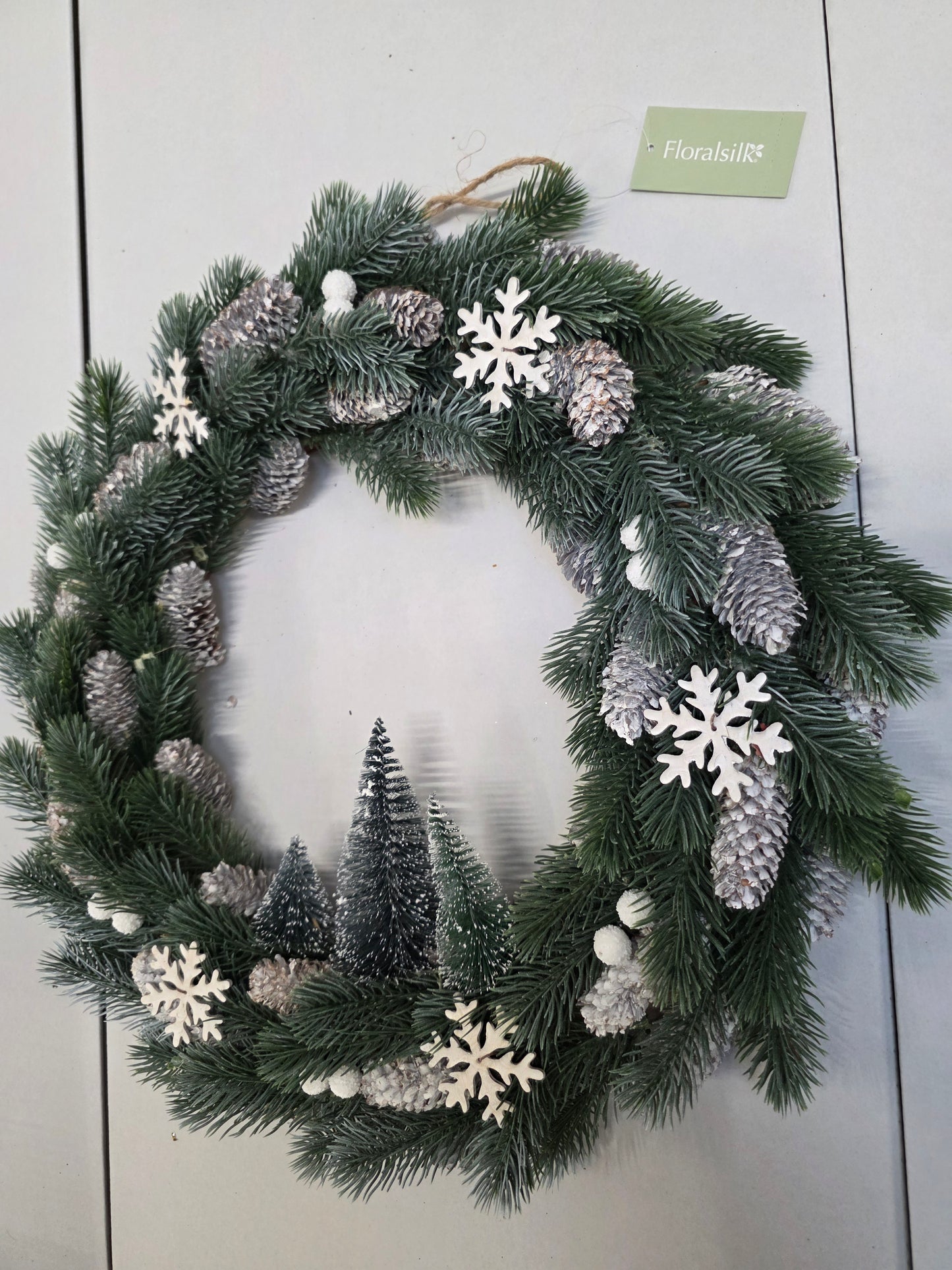 Wreath Frosted With Pine Tree 42cm