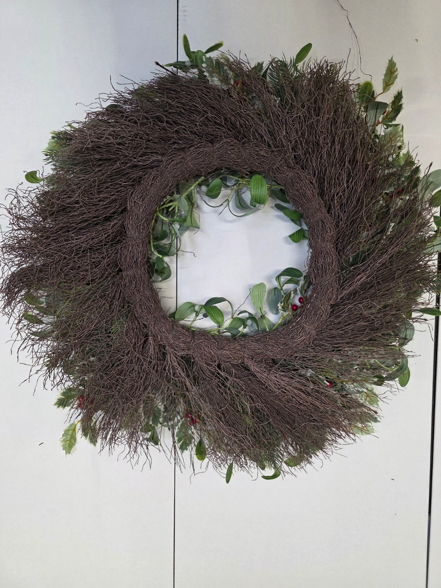 Wreath Holly Mistletoe 60cm