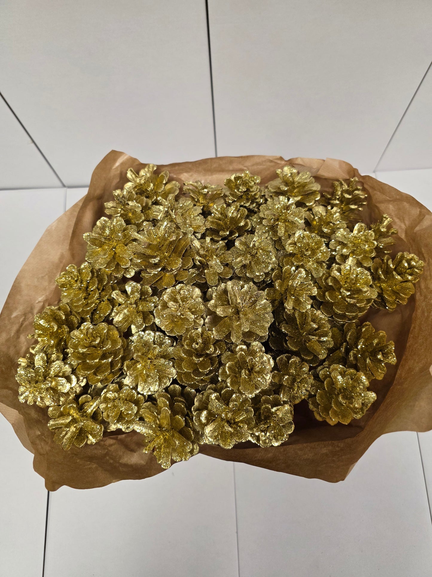 Dried Pine Cone Gold Glitter