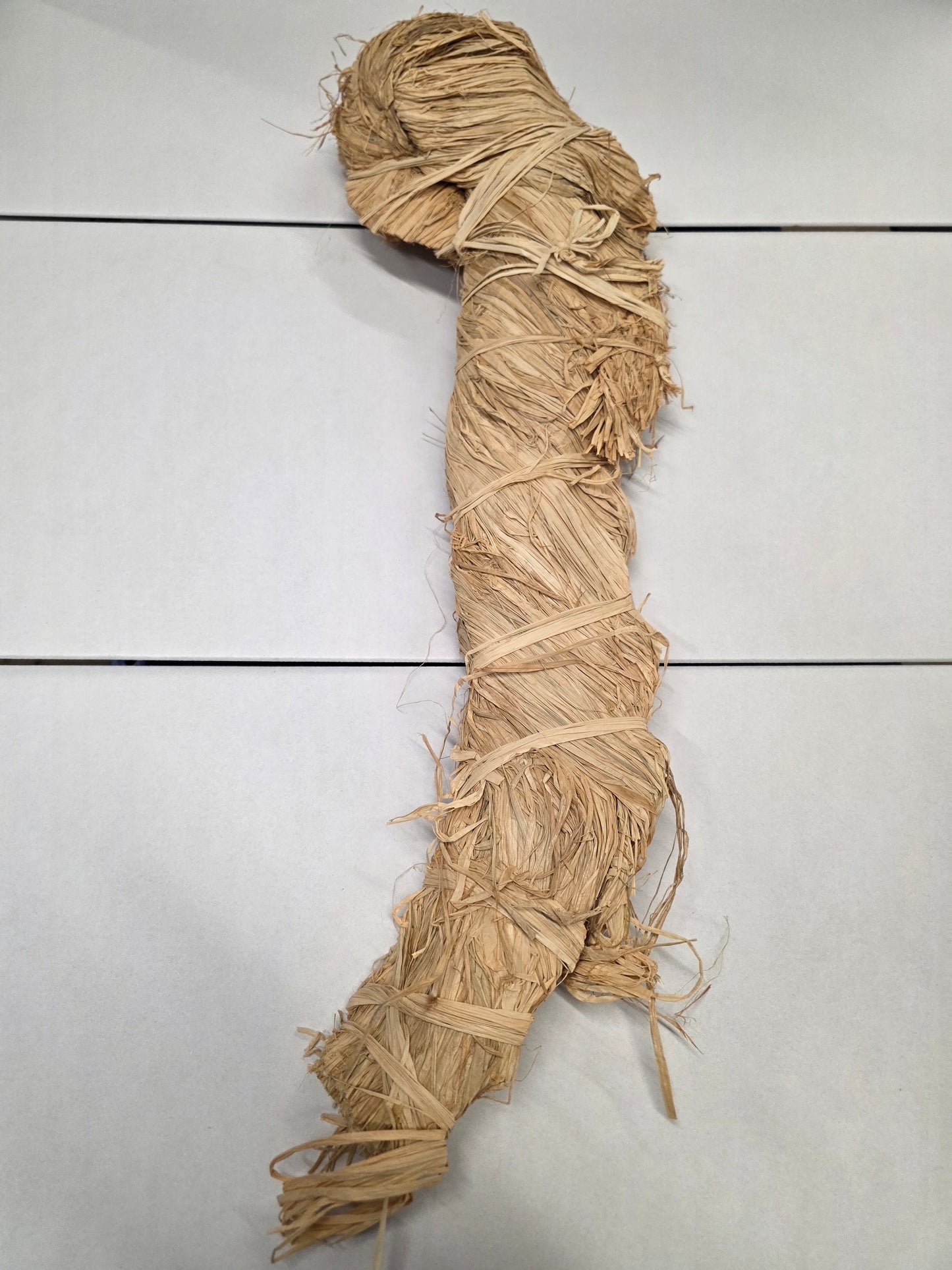 Raffia 1 Kilogram Natural Hank