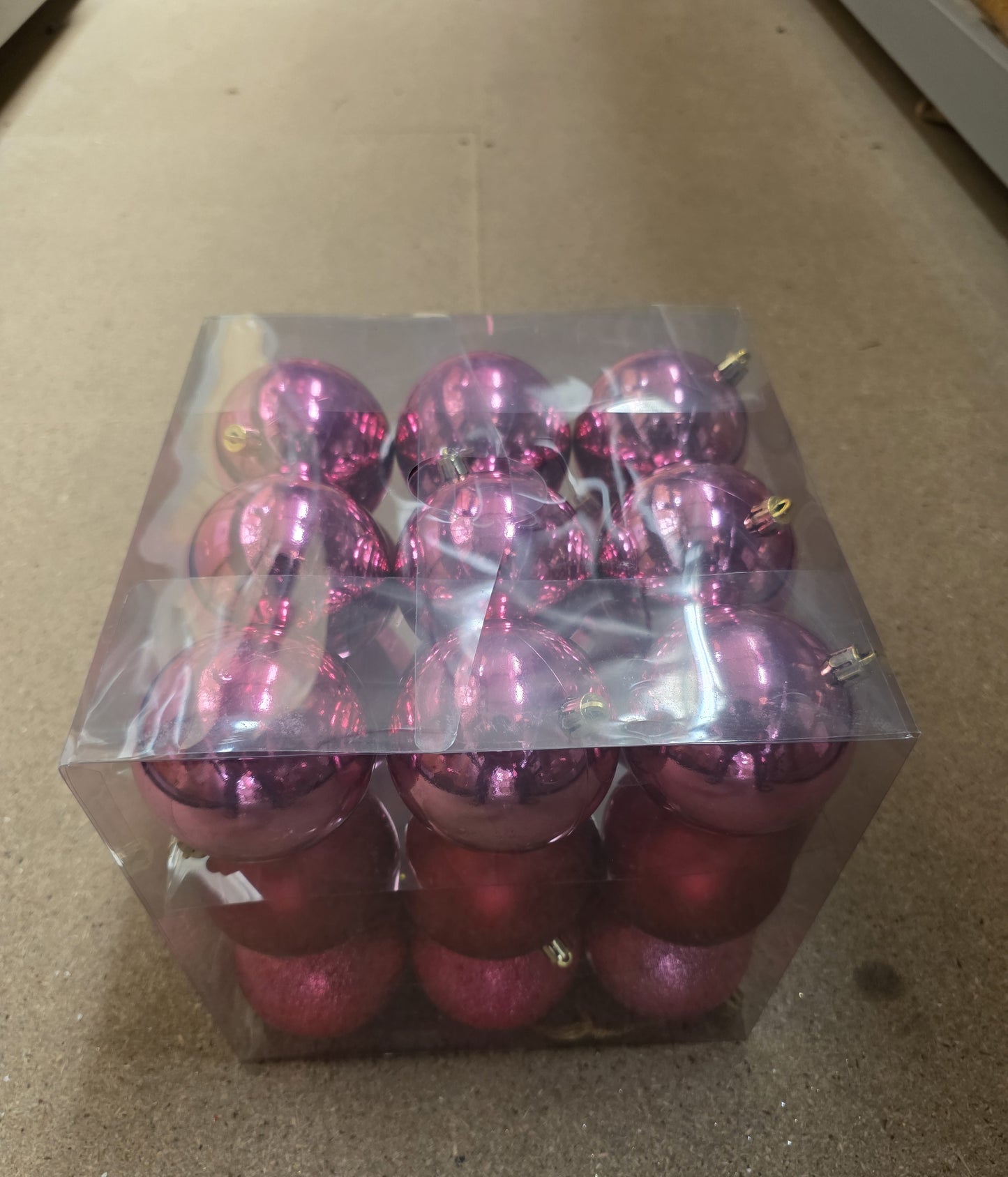 Bauble Unbreakable 8cm Fuchsia X27