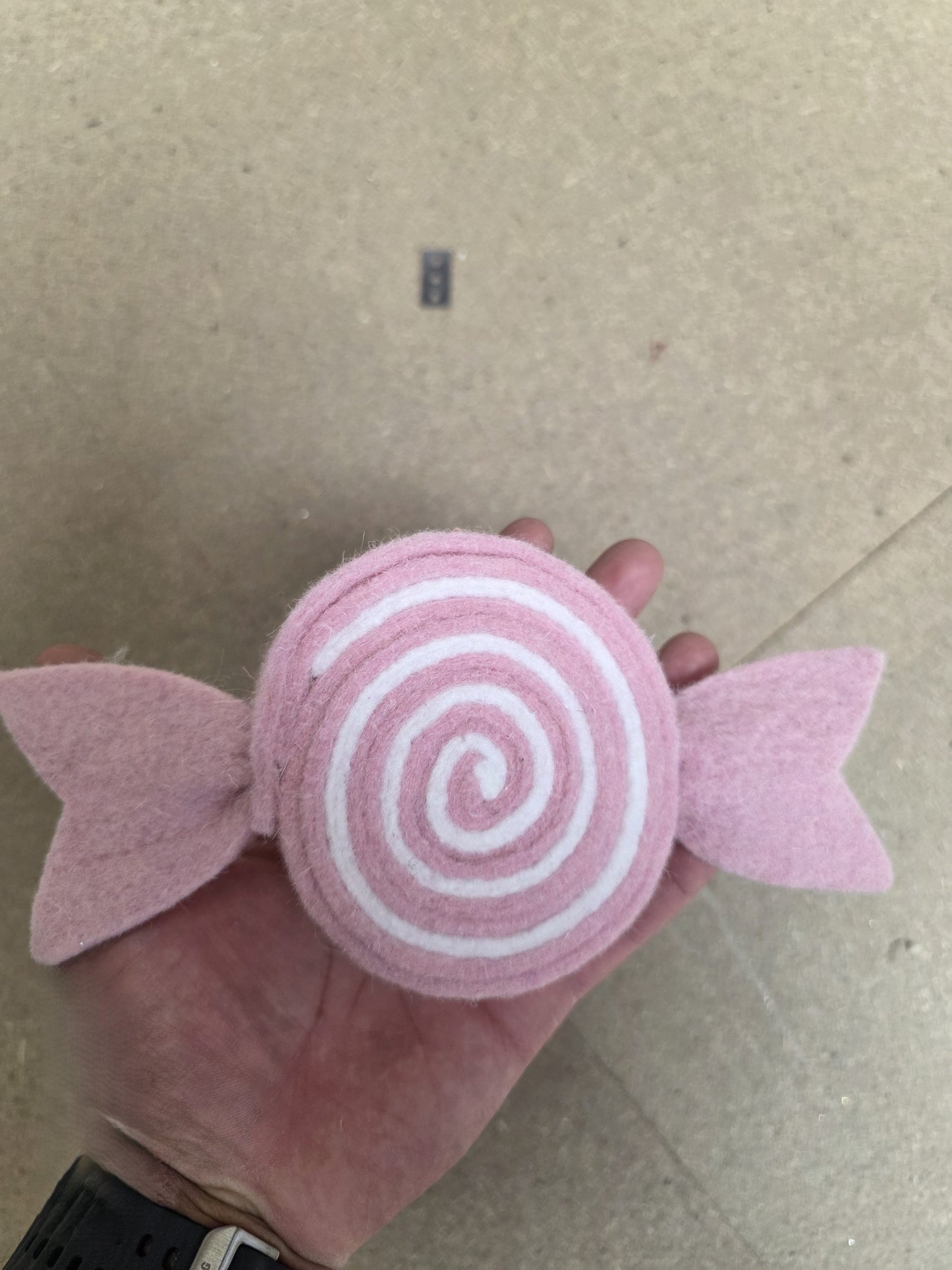 Hanging Candy Pink White 22cm