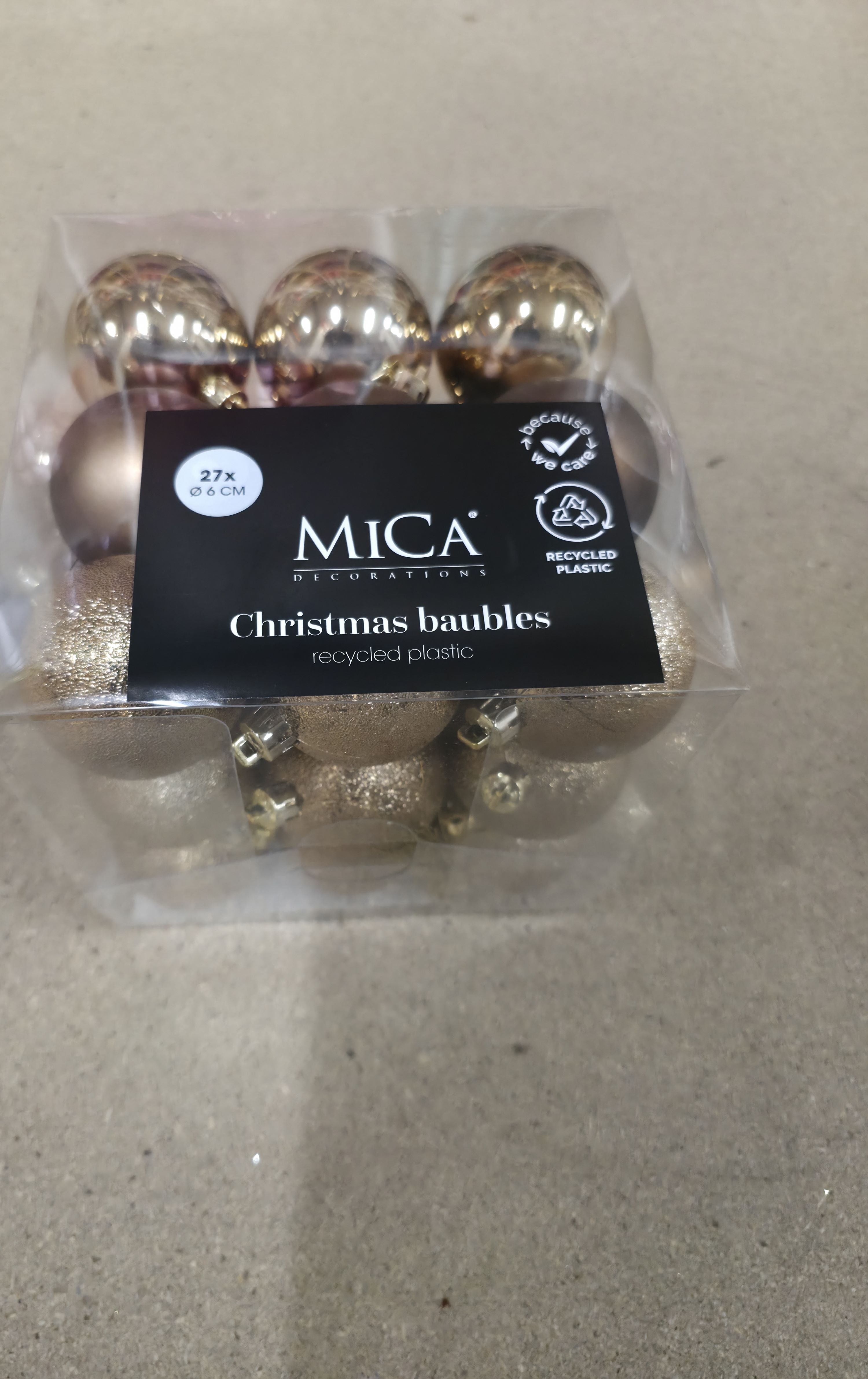 Bauble Unbreakable 6cm Brown X27
