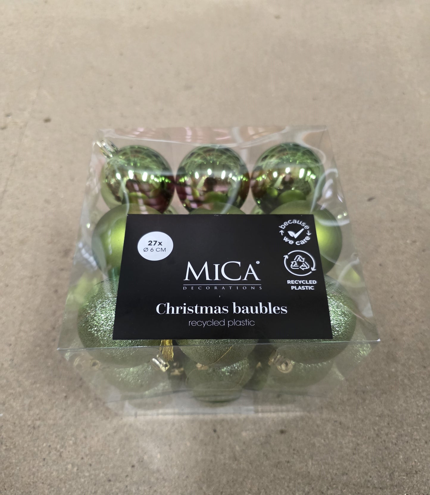 Bauble Unbreakable 6cm Dark Green X27