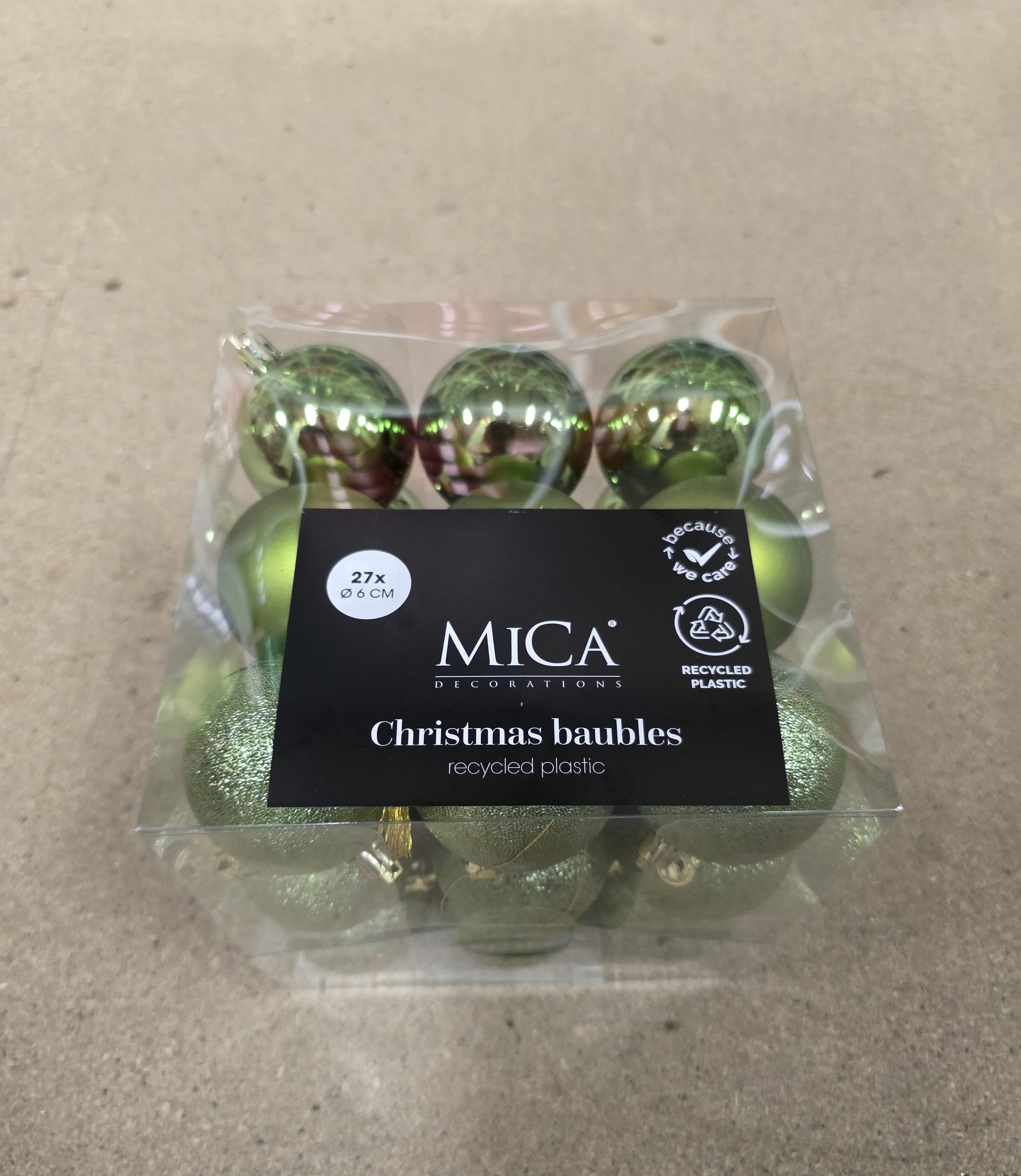 Bauble Unbreakable 6cm Dark Green X27