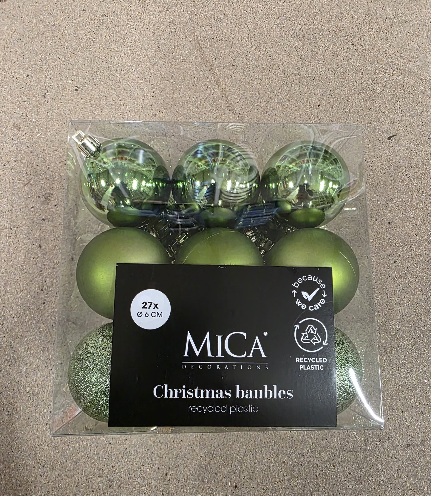 Bauble Unbreakable 6cm Dark Green X27