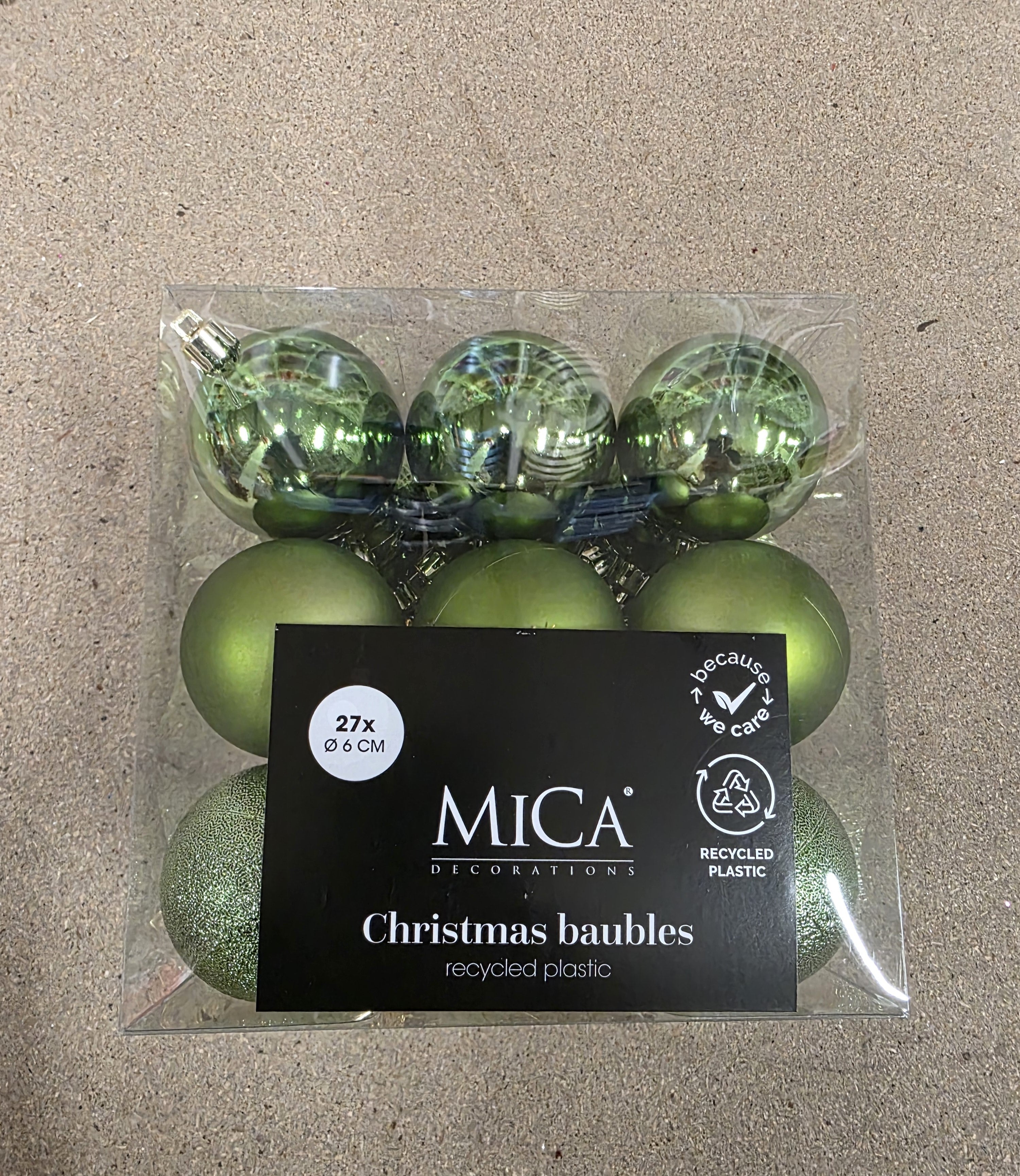 Bauble Unbreakable 6cm Dark Green X27