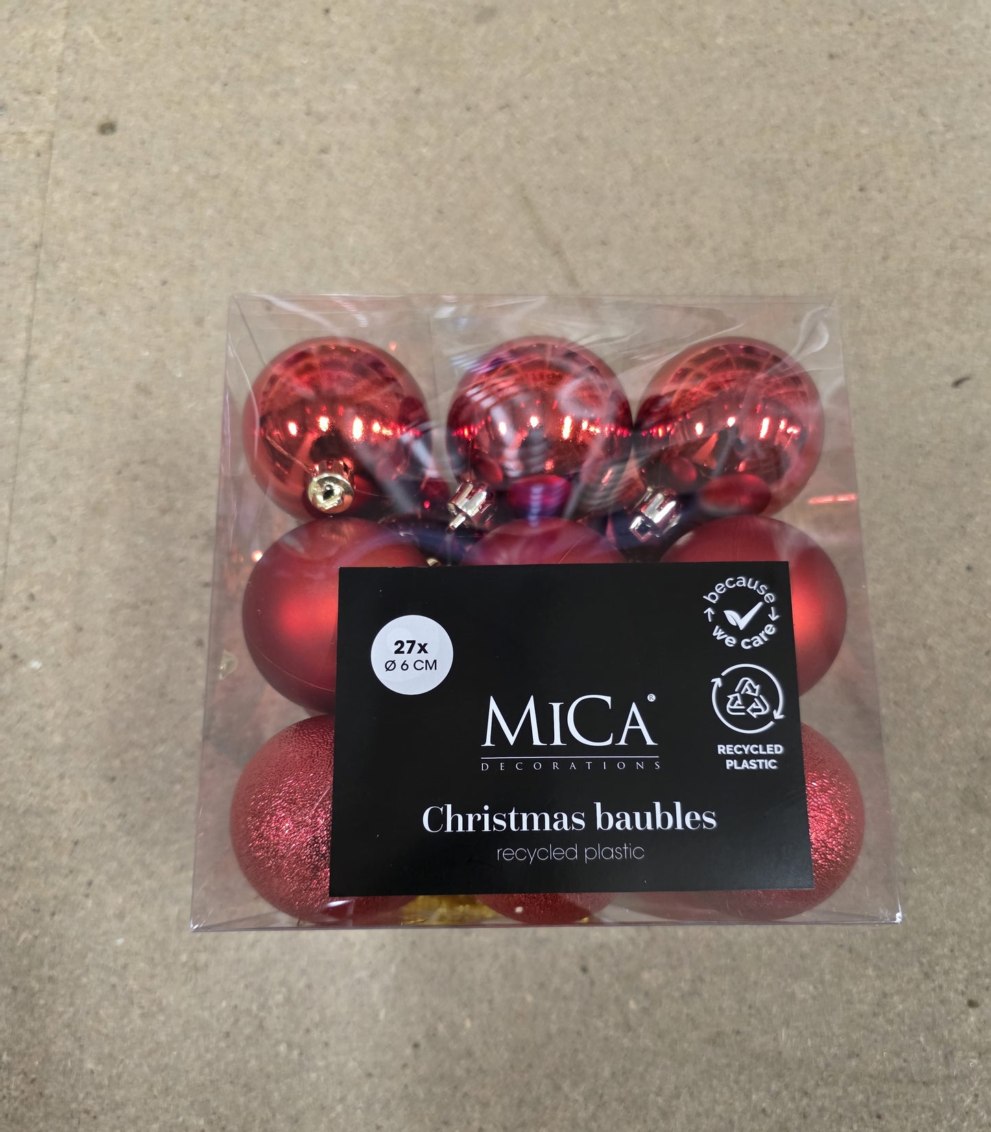 Bauble Unbreakable 6cm Red X27