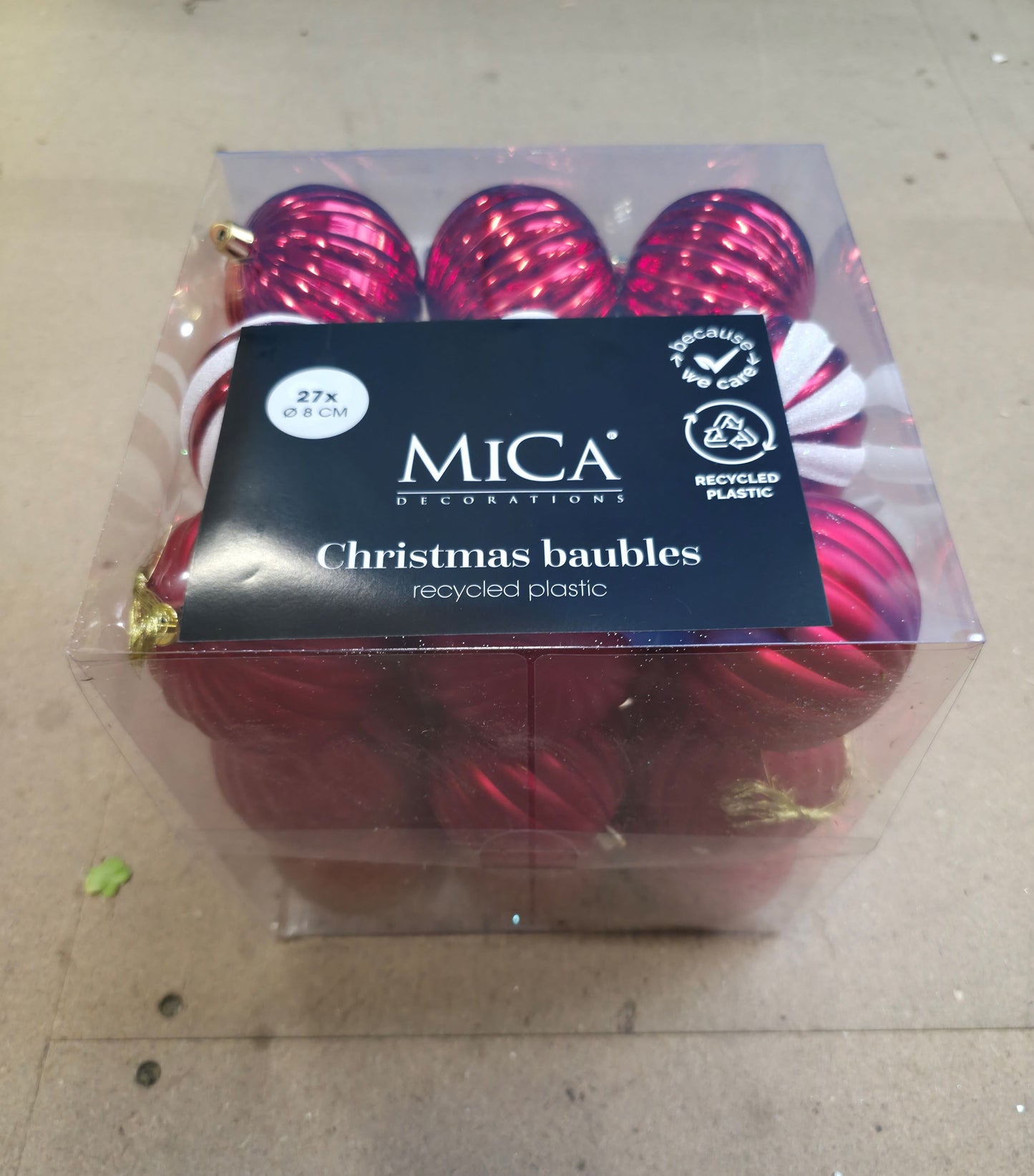 Bauble Unbreakable Red & White 8cm X27