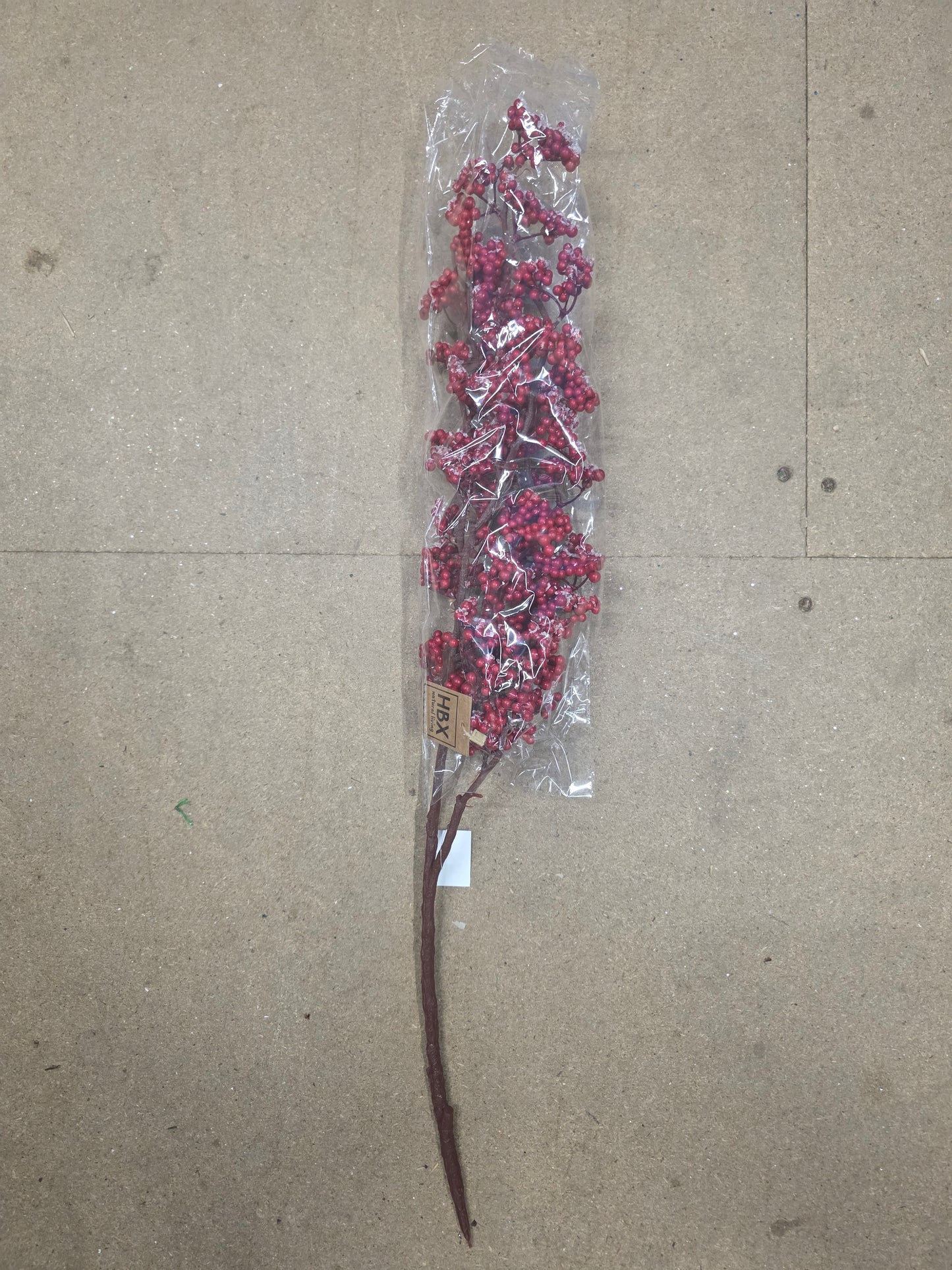 Berry Abolous Red With Snow 75cm