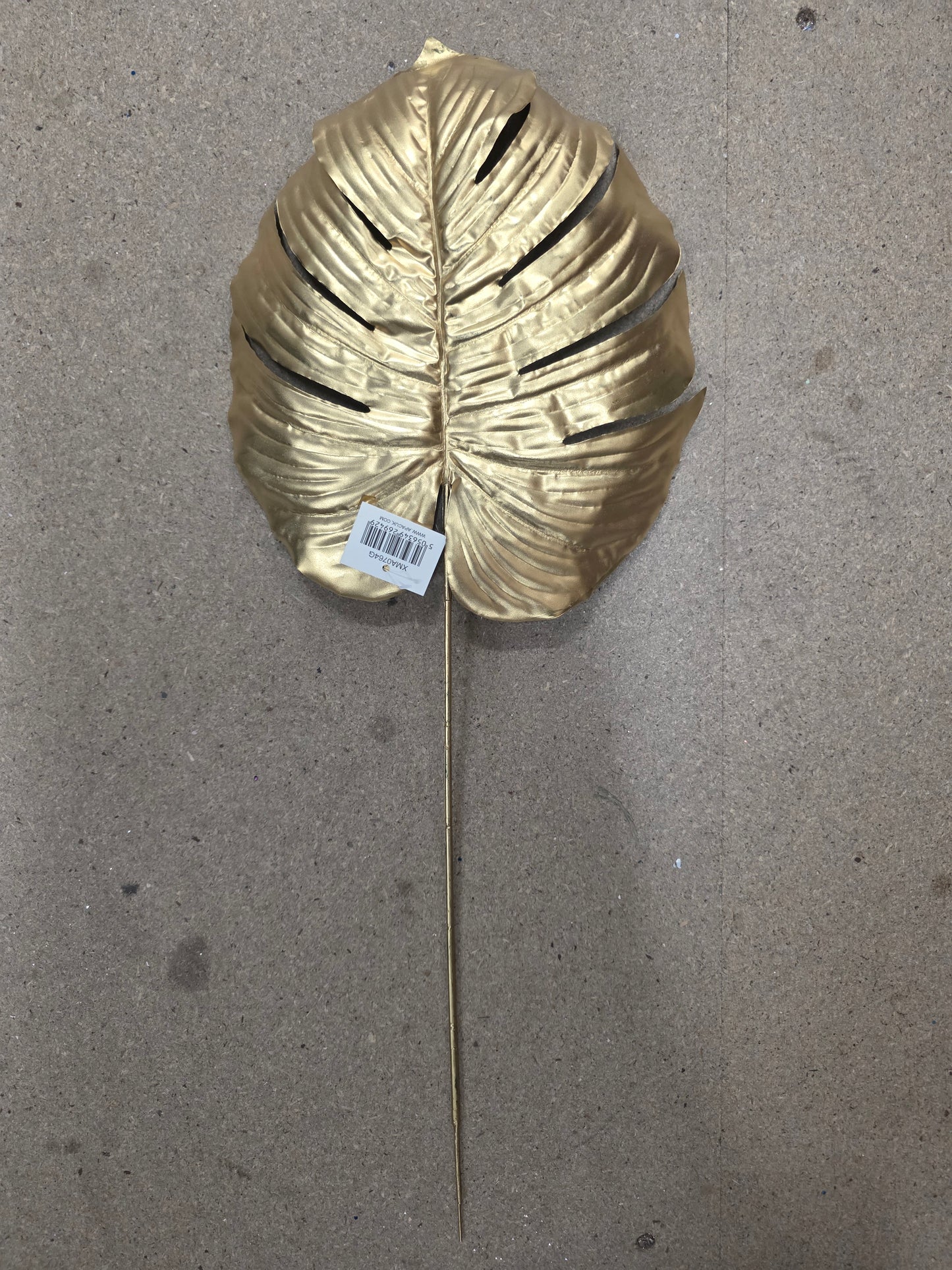 Monstera Leaf Medium Metallic Gold