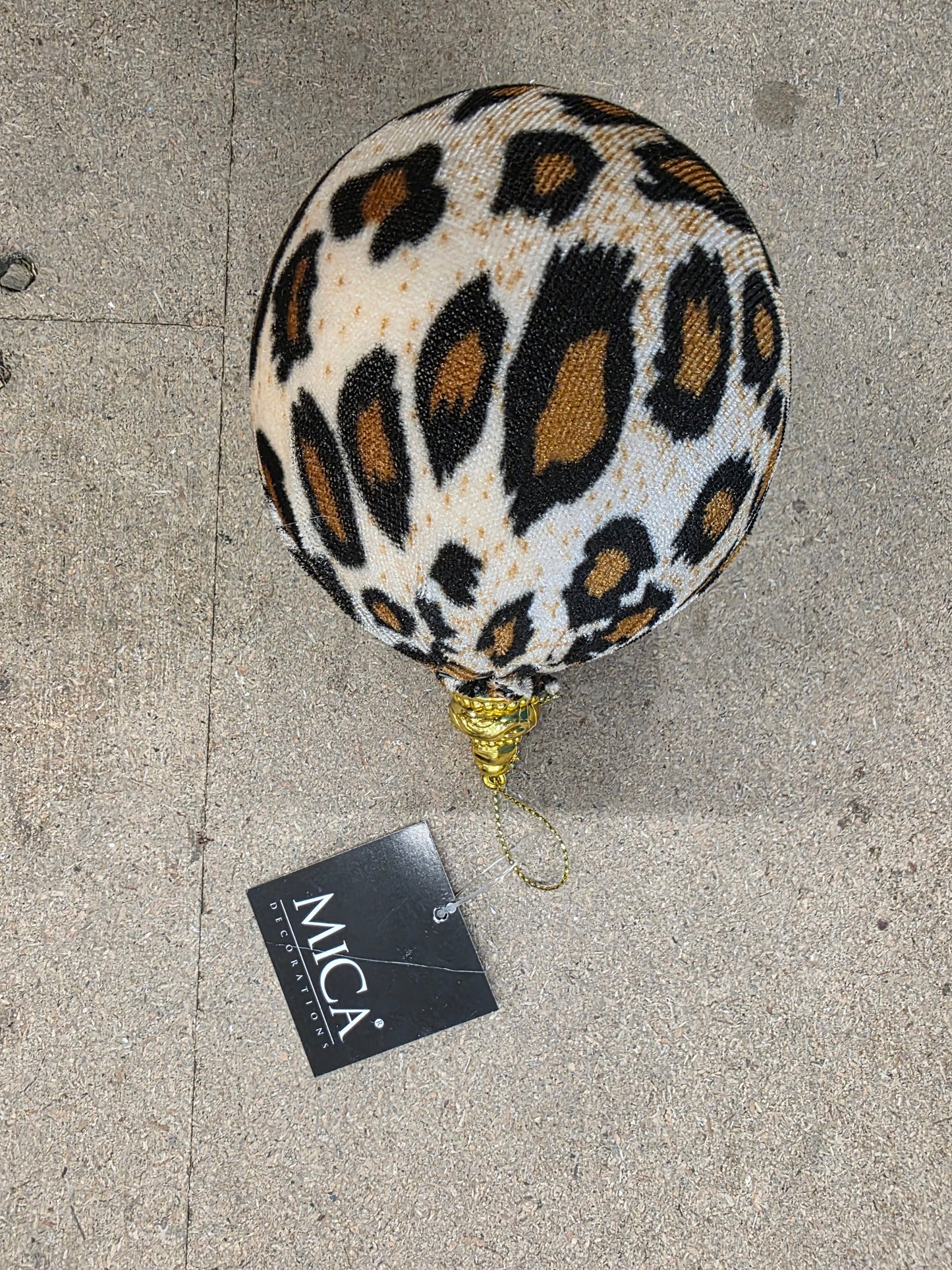 Bauble Unbreakable Leopard Assort 10cm X1