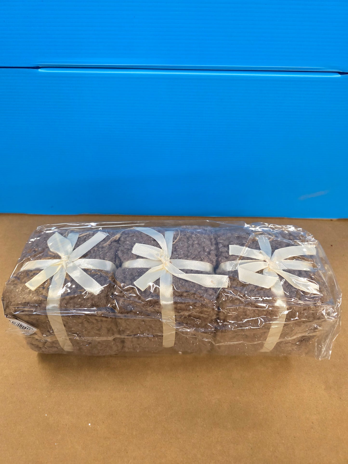 Hanging Gift Box Fluff Nude 9cm X3