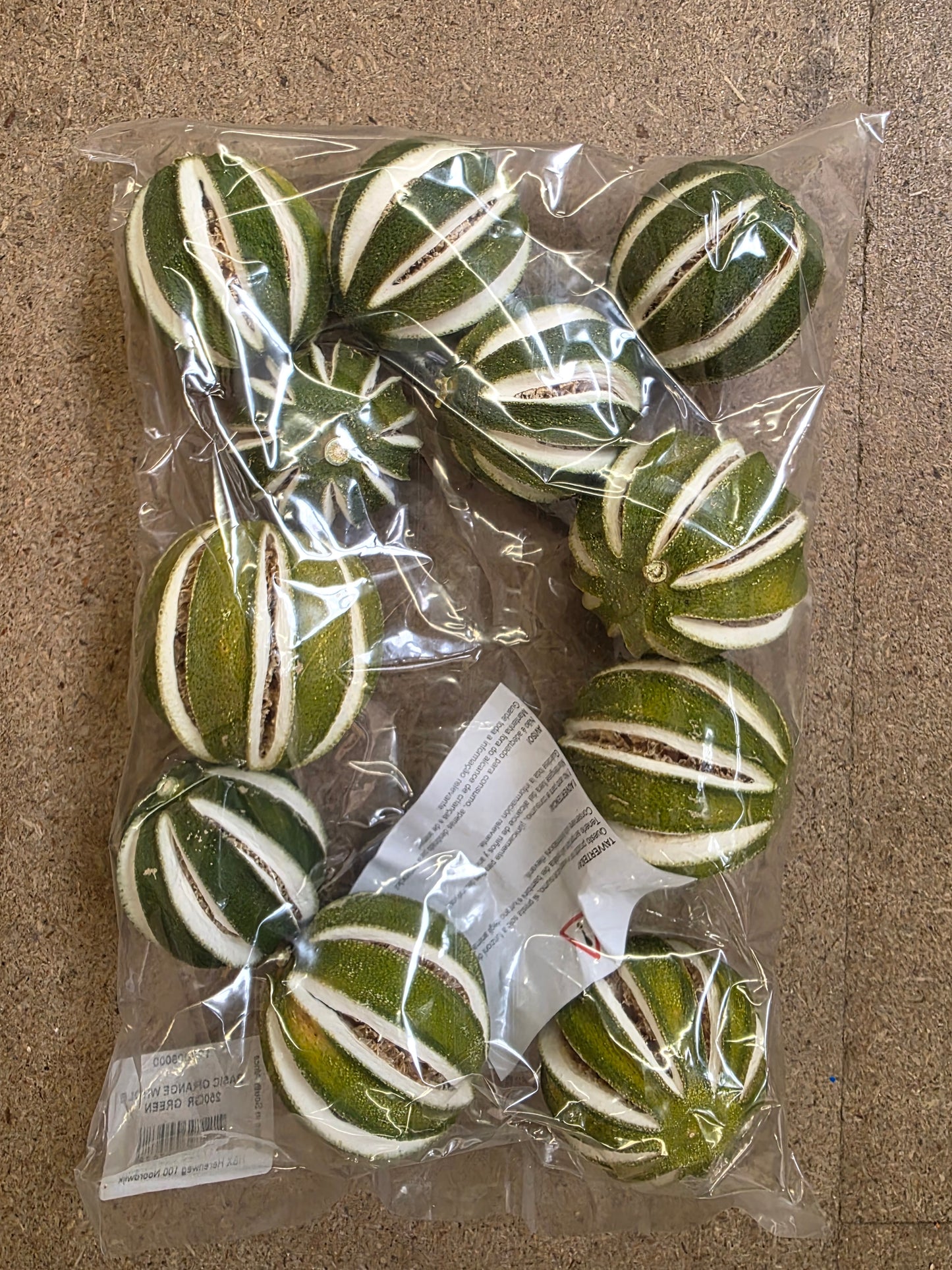 Dried Green Limes Whole 250 Gram