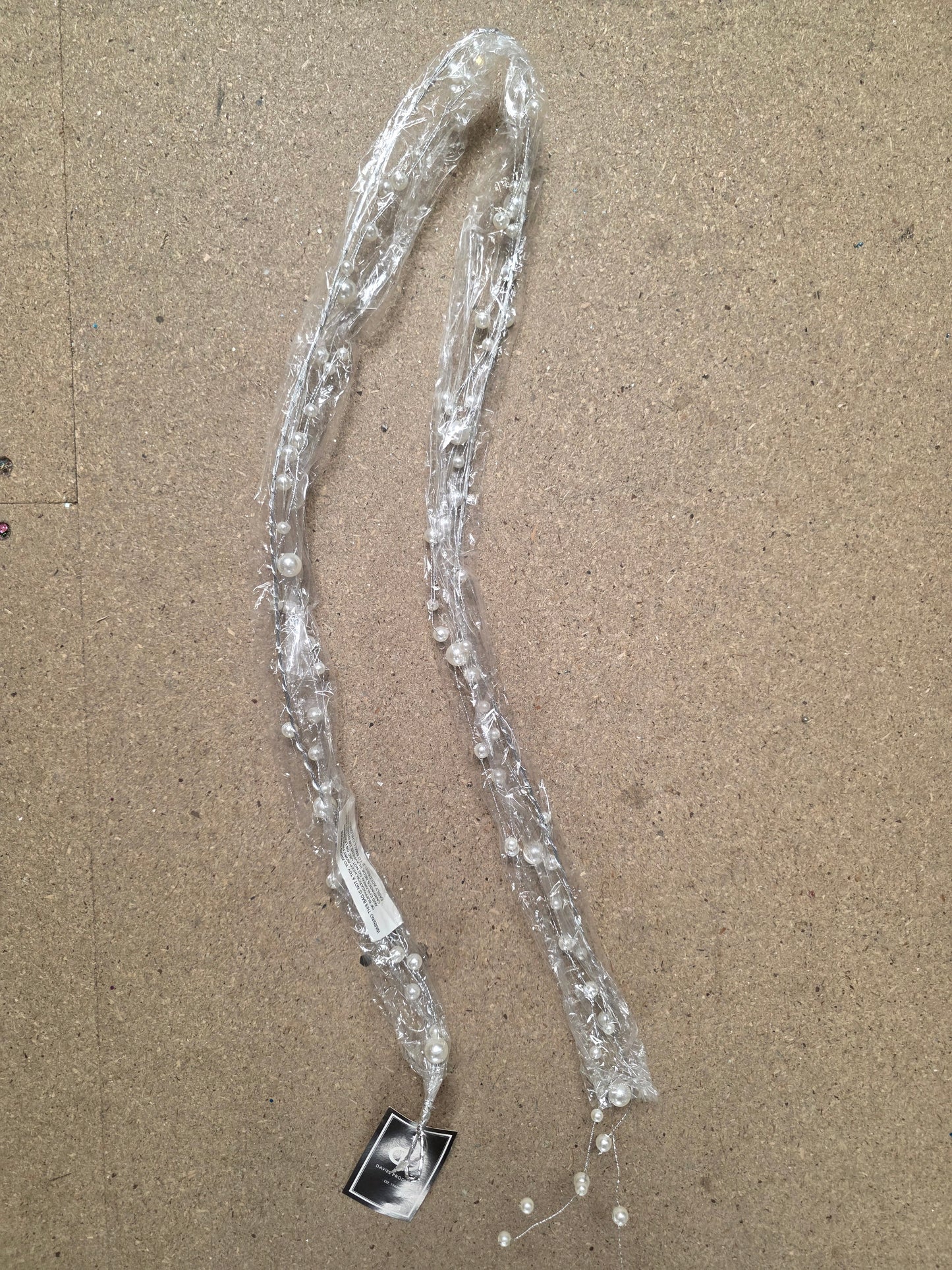 Garland Pearls Wired 115cm