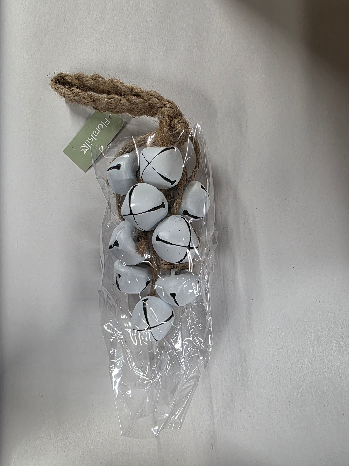 Bunch Of Bells White 21cm