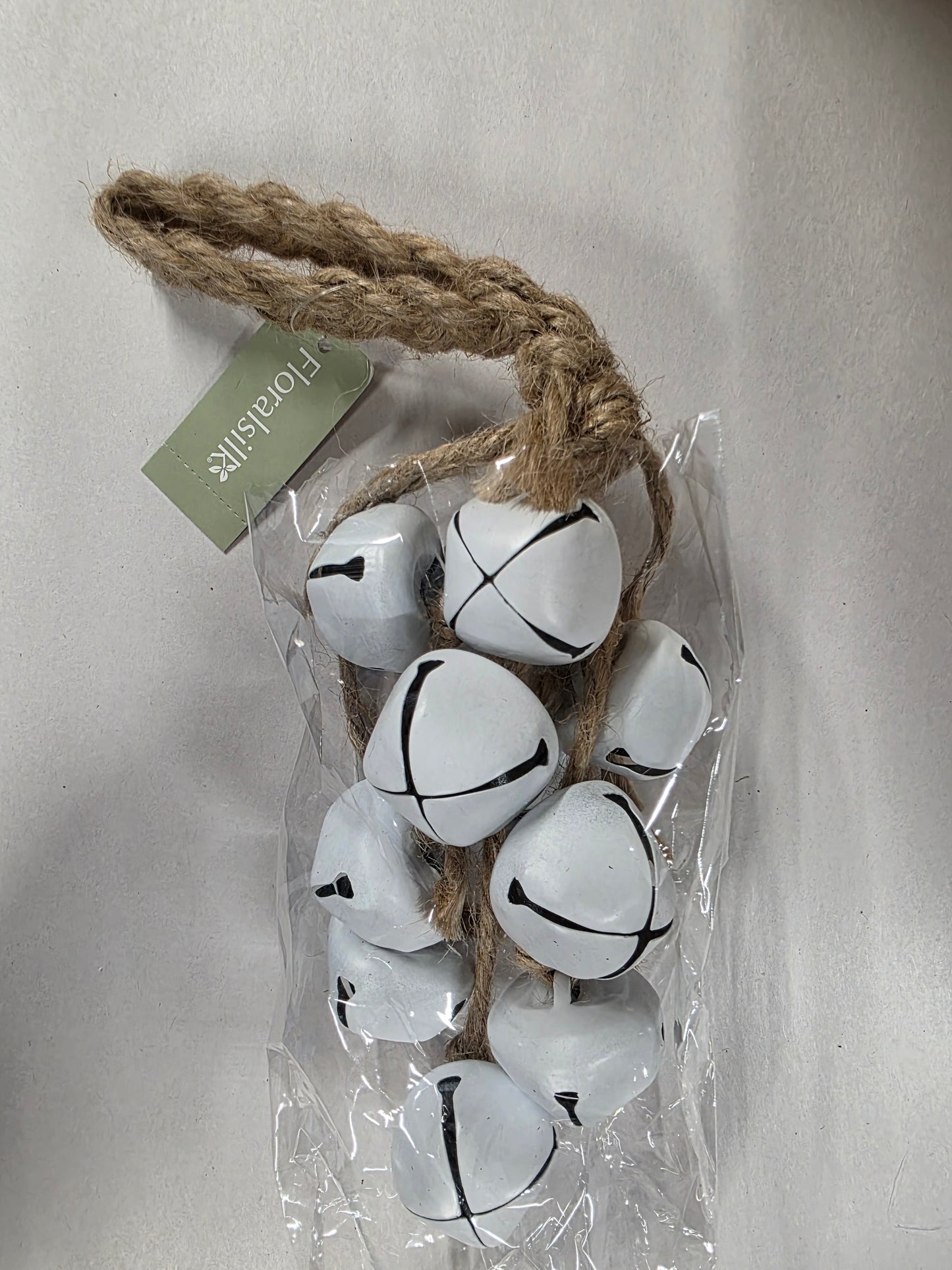 Bunch Of Bells White 21cm