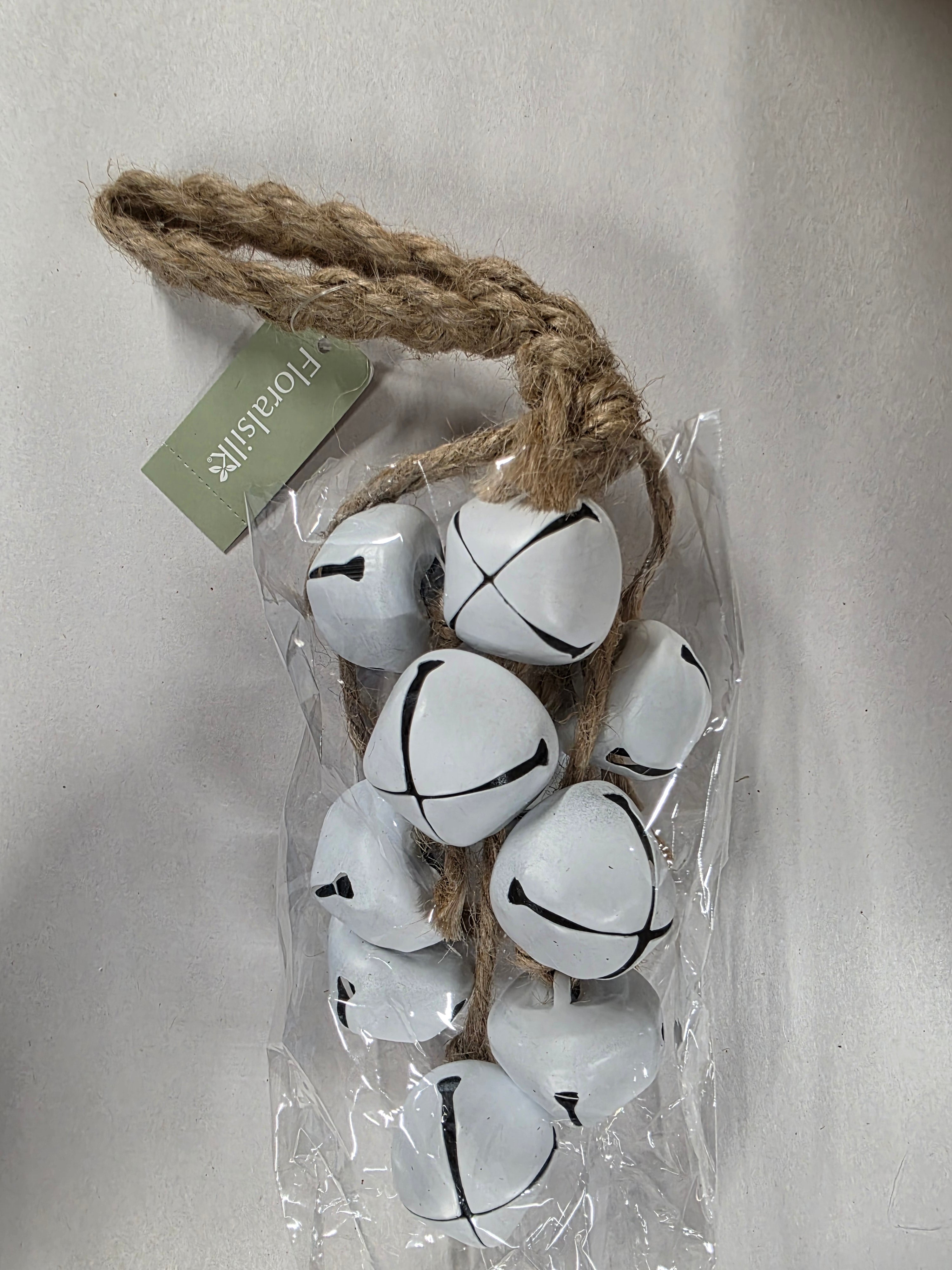 Bunch Of Bells White 21cm