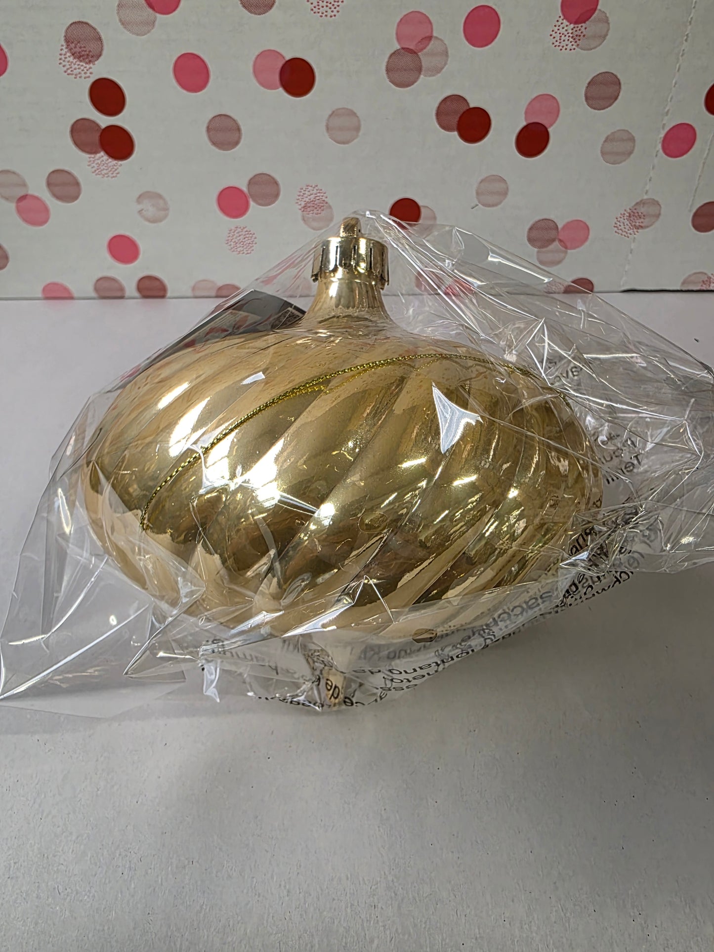 Hanging Onion Gold Pearl 13 X 14cm