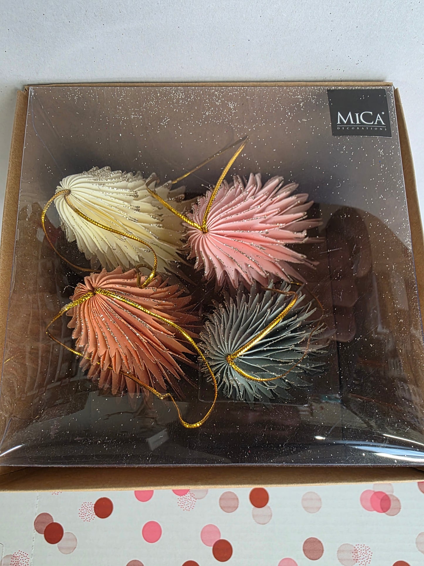 Hanging Onion Mixed Pastels 8cm X4