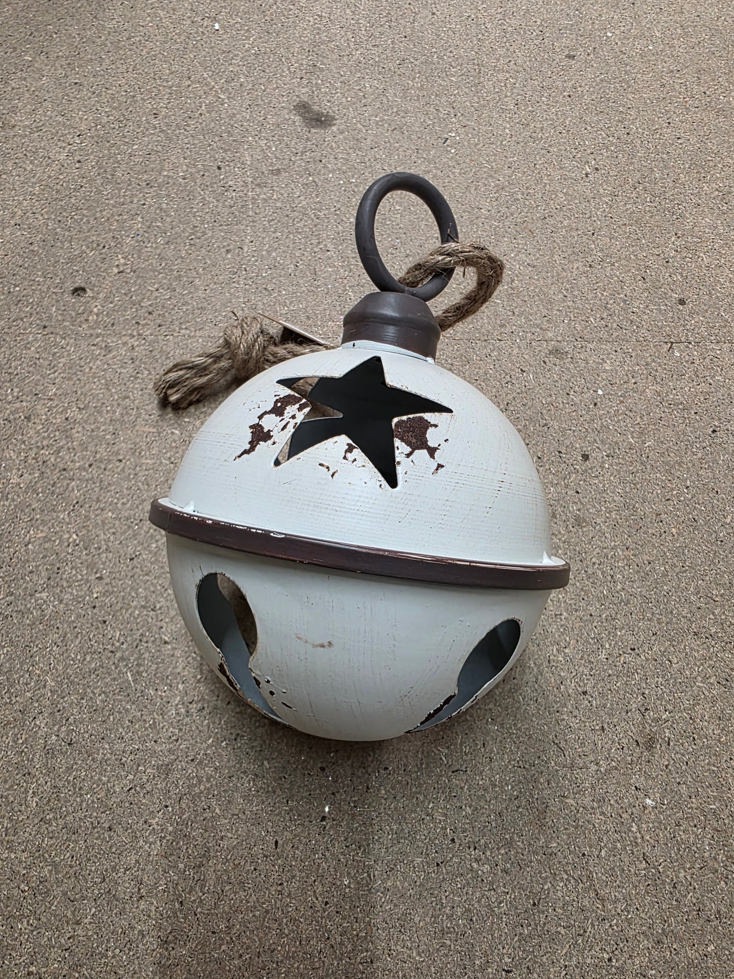 Hanging Snowbell Tingle Cream 18cm