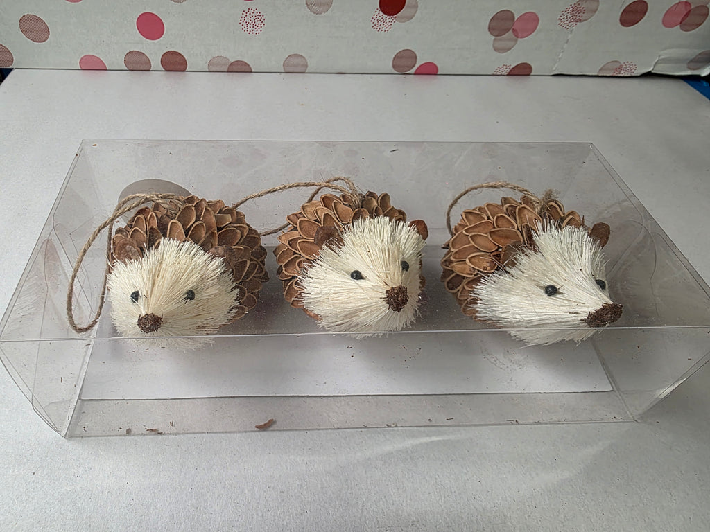 Hedgehogs X3 8cm Natural
