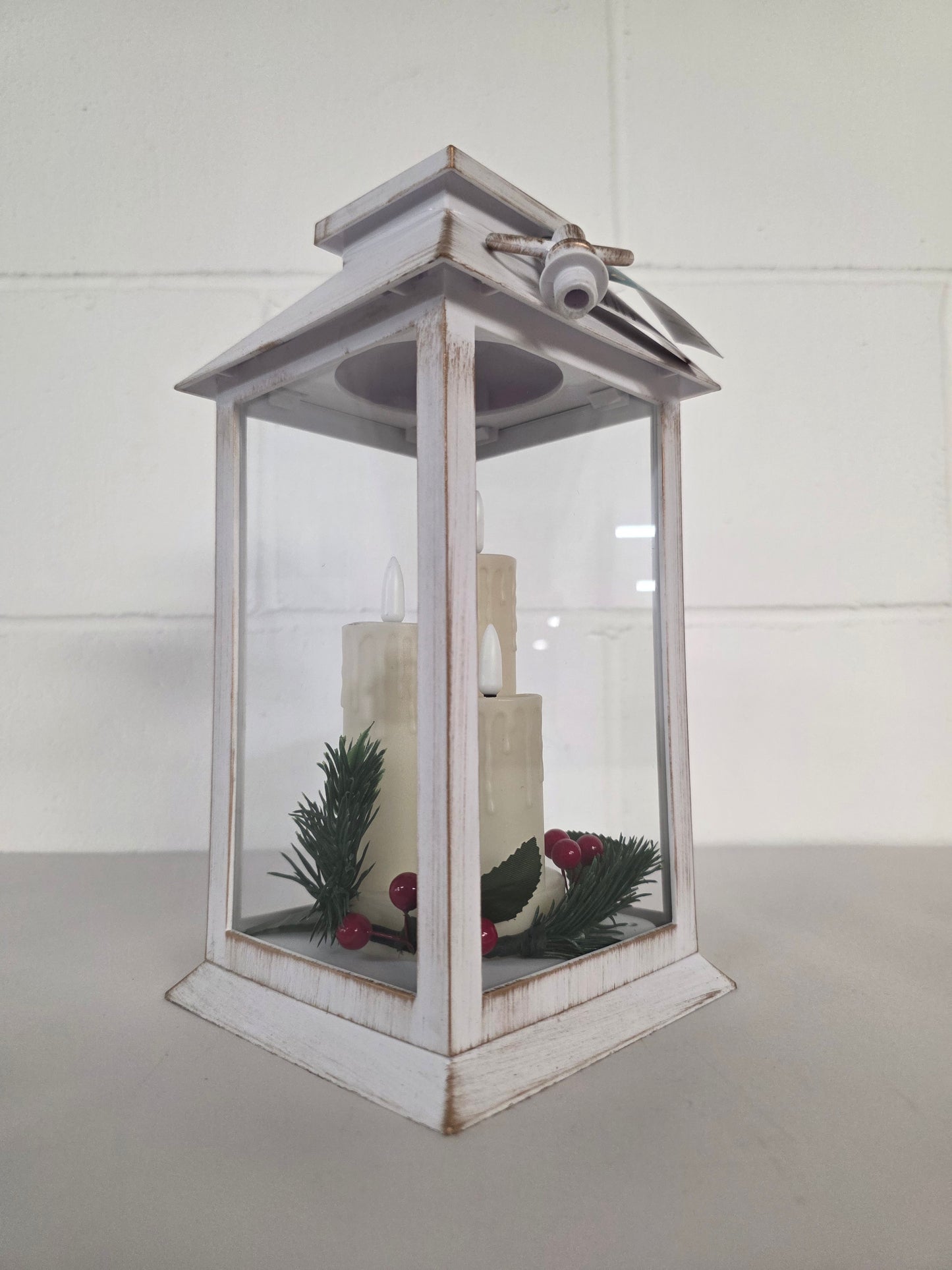 Lantern Triple Flicker 27cm White