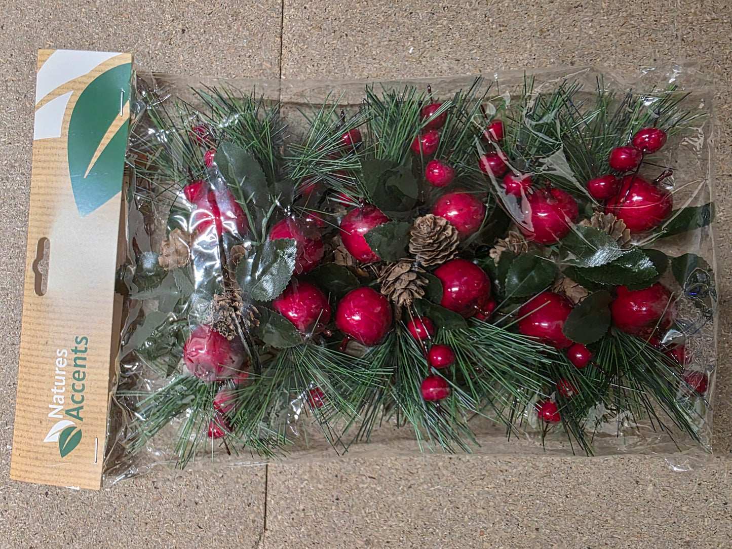 Pick Pinecone Apple Red 17cm X12