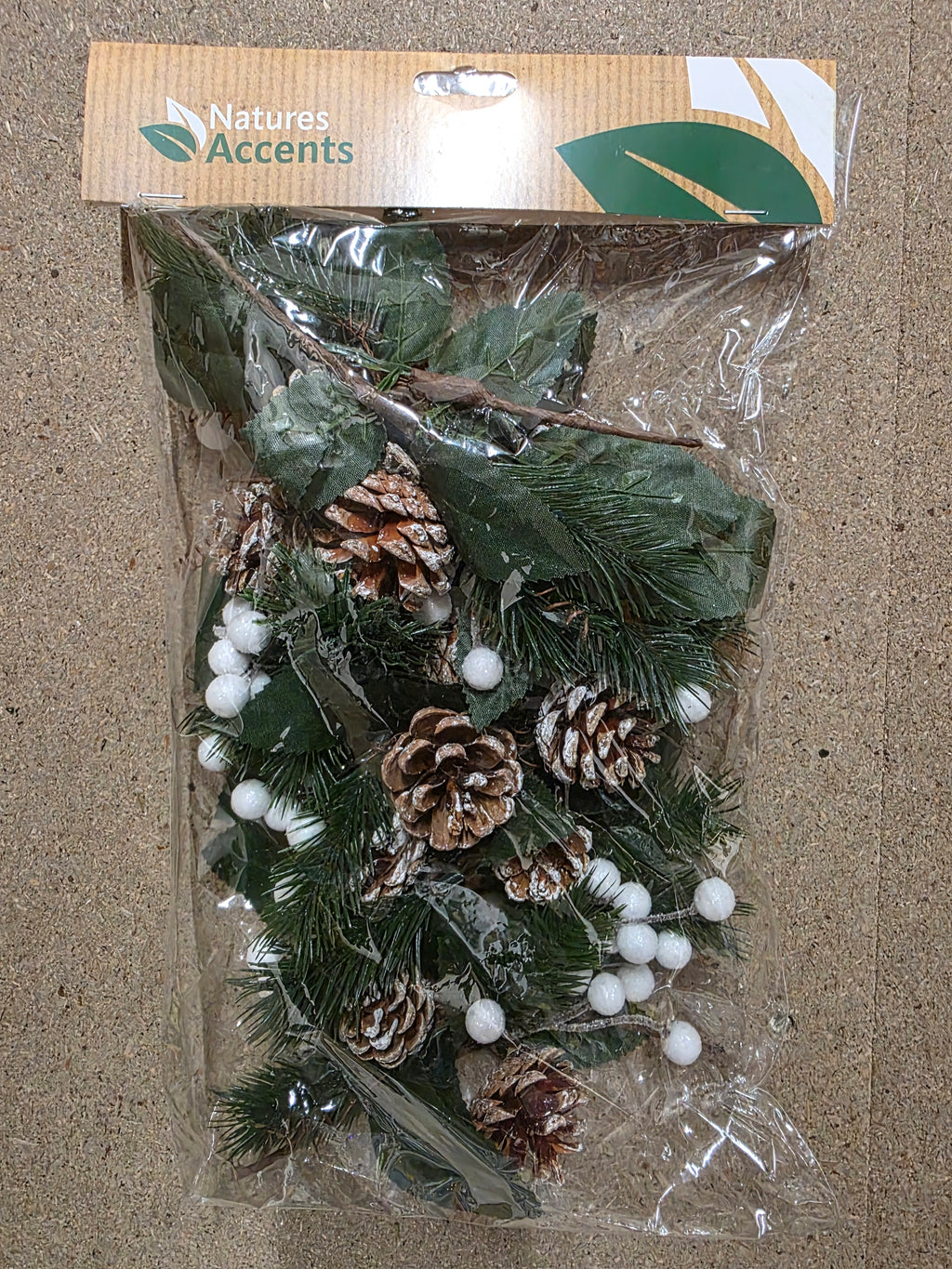 Pick Pinecone Berry White 18cm X12