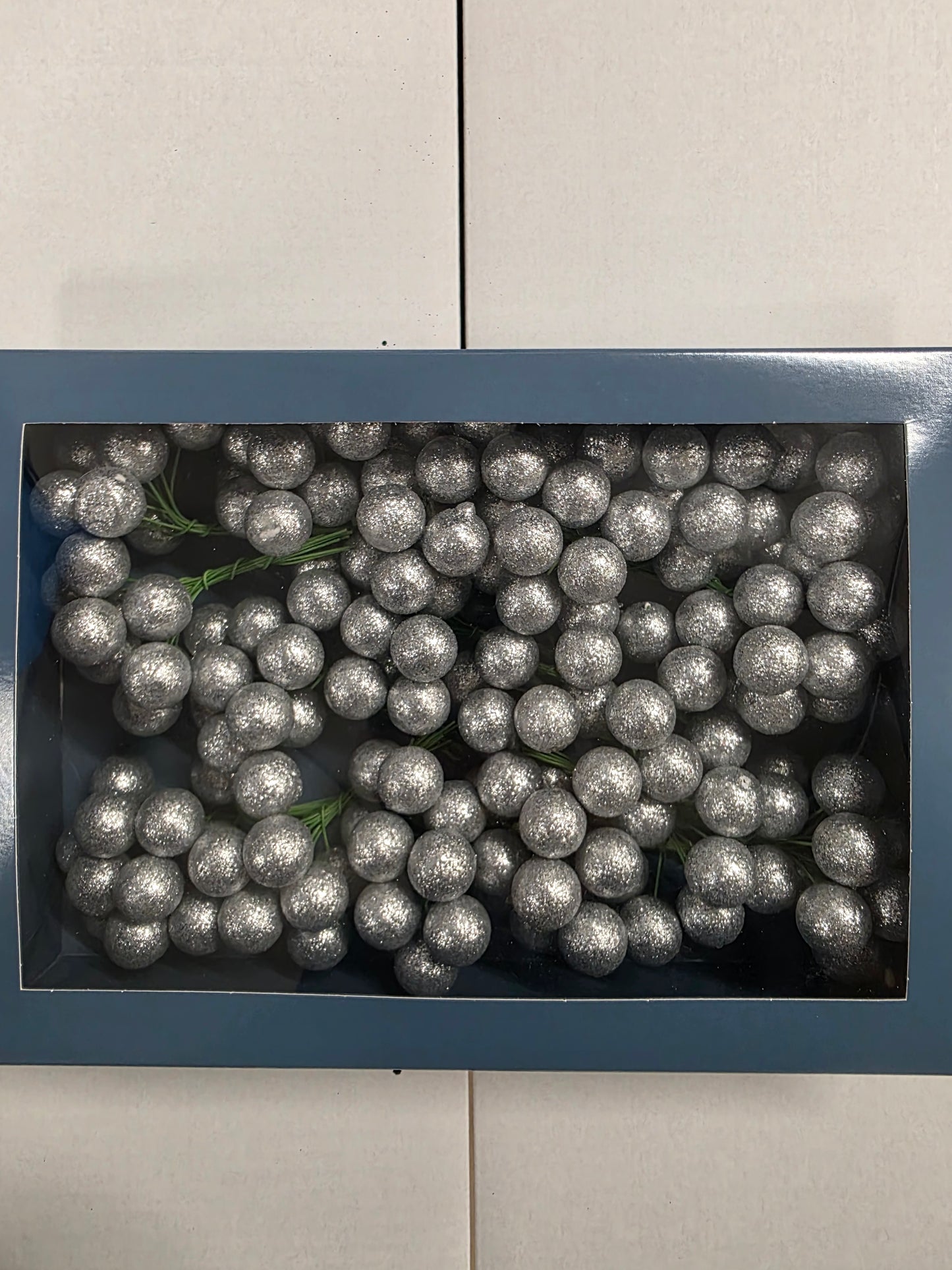 Wired Glitter Balls Silv 20mm X18 Bunches