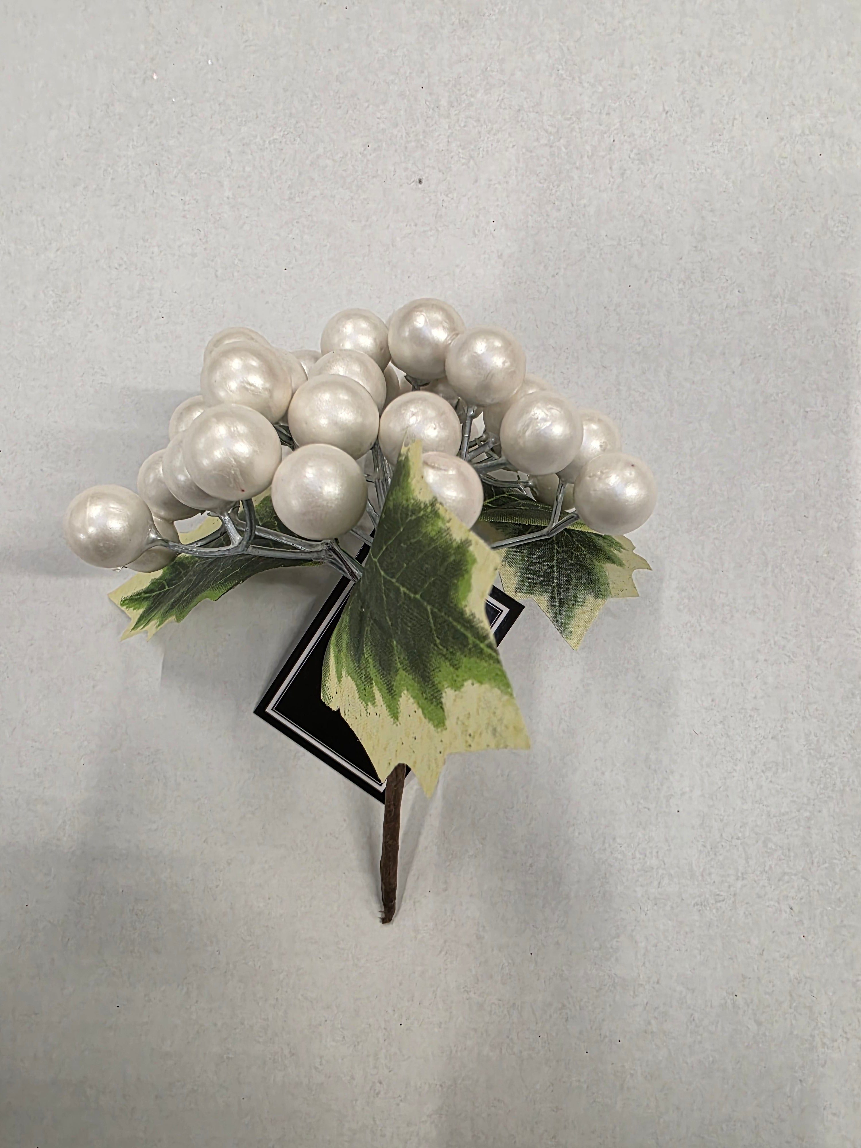 Pick Berry Holly White 15cm  (PACK OF 3)