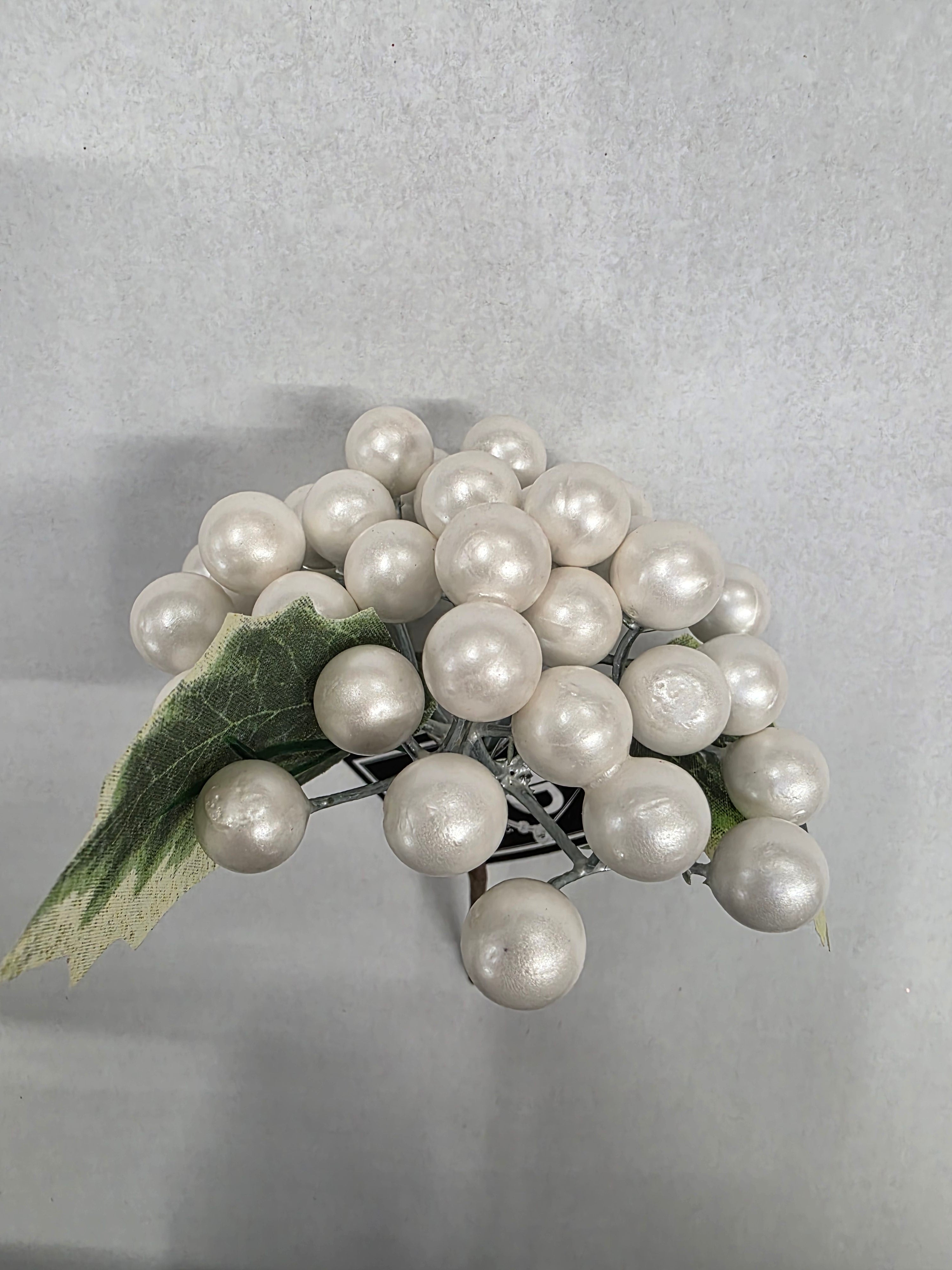 Pick Berry Holly White 15cm  (PACK OF 3)