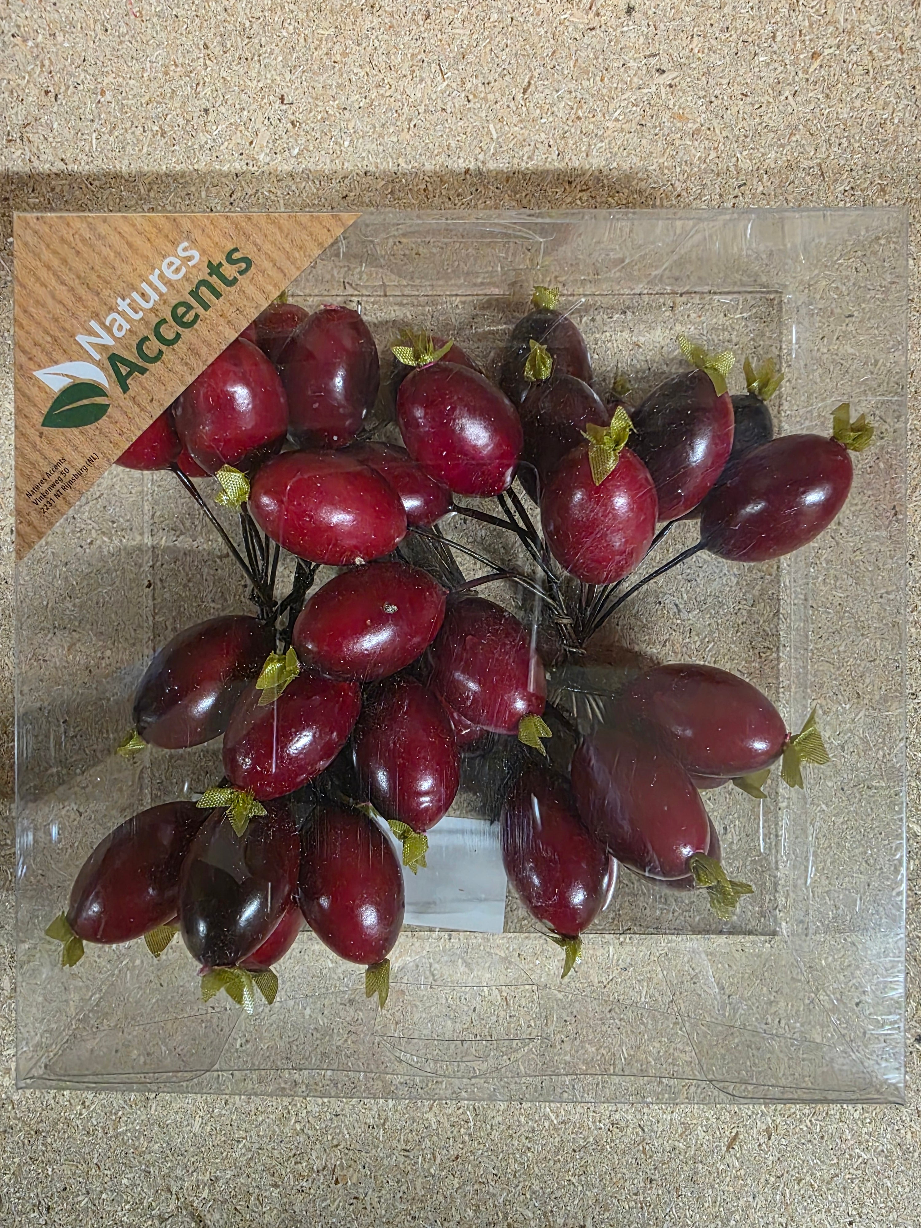 Rose Hips On Wire Red 4cm X36